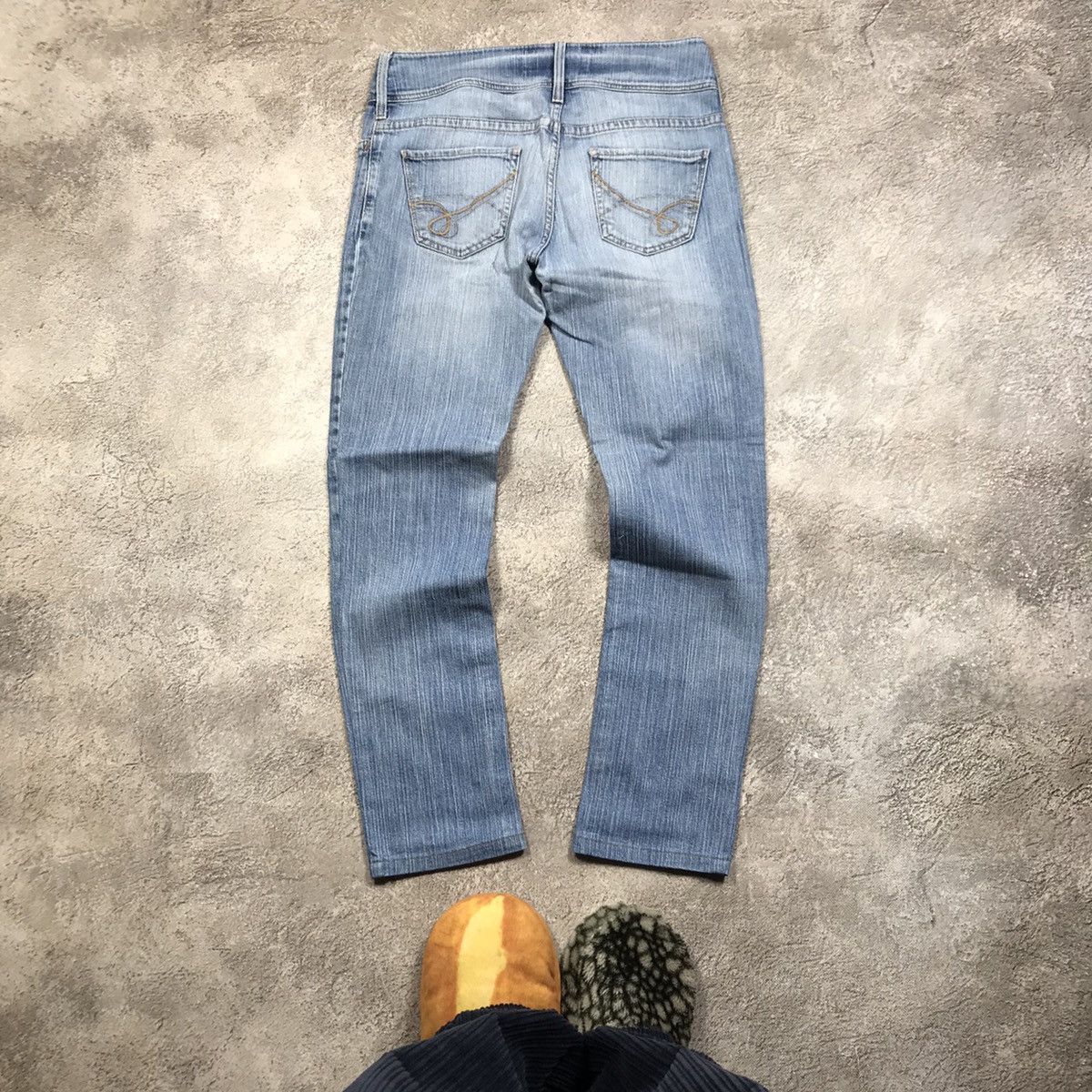 Vintage Vintage Y2K Distressed Flared Jeans Grunge Thrashed Logo 30 Size 30" / US 8 / IT 44 - 3 Thumbnail