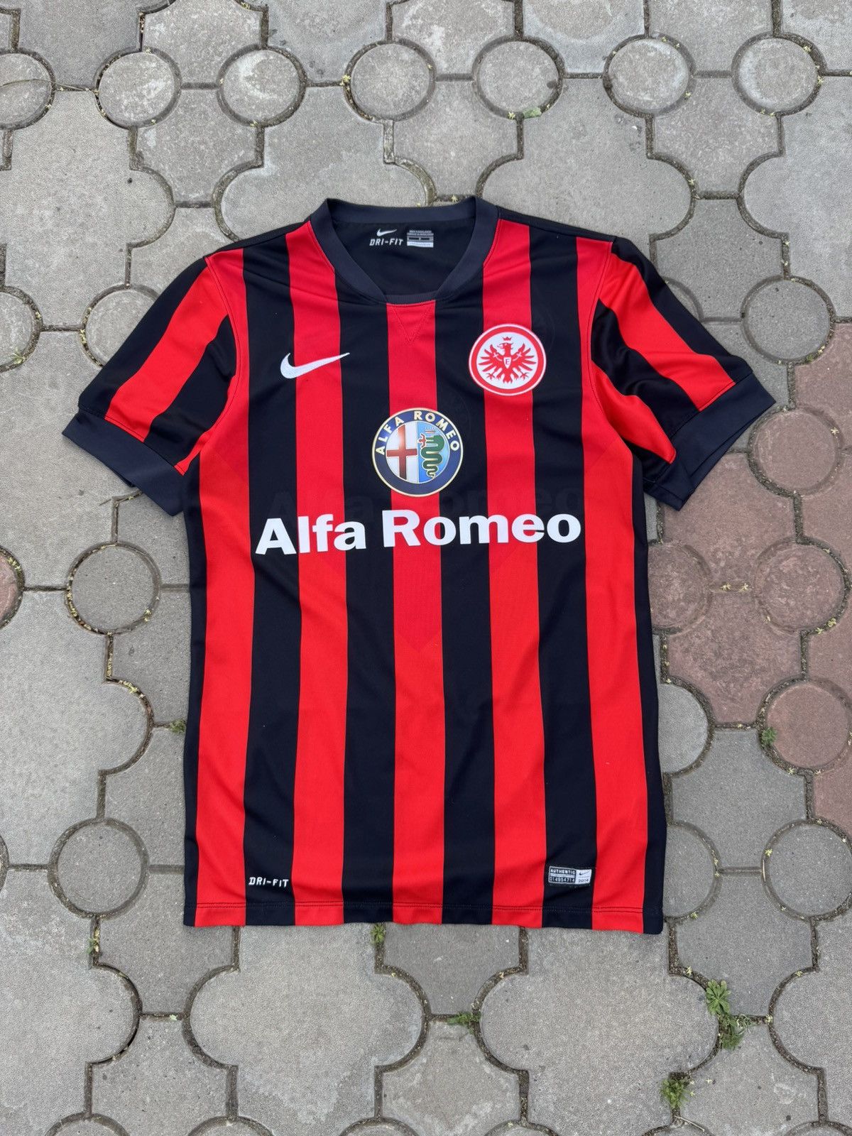 Nike Nike Eintracht Frankfurt 2014-2015 Home Jersey Size US S / EU 44-46 / 1 - 1 Thumbnail