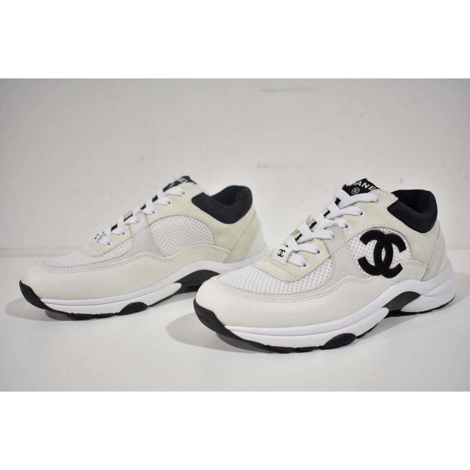 Chanel REV CC Logo Leather Lace Up Flat Runner Trainer Sneaker 36.5 Size US 6.5 / IT 36.5 - 9 Thumbnail