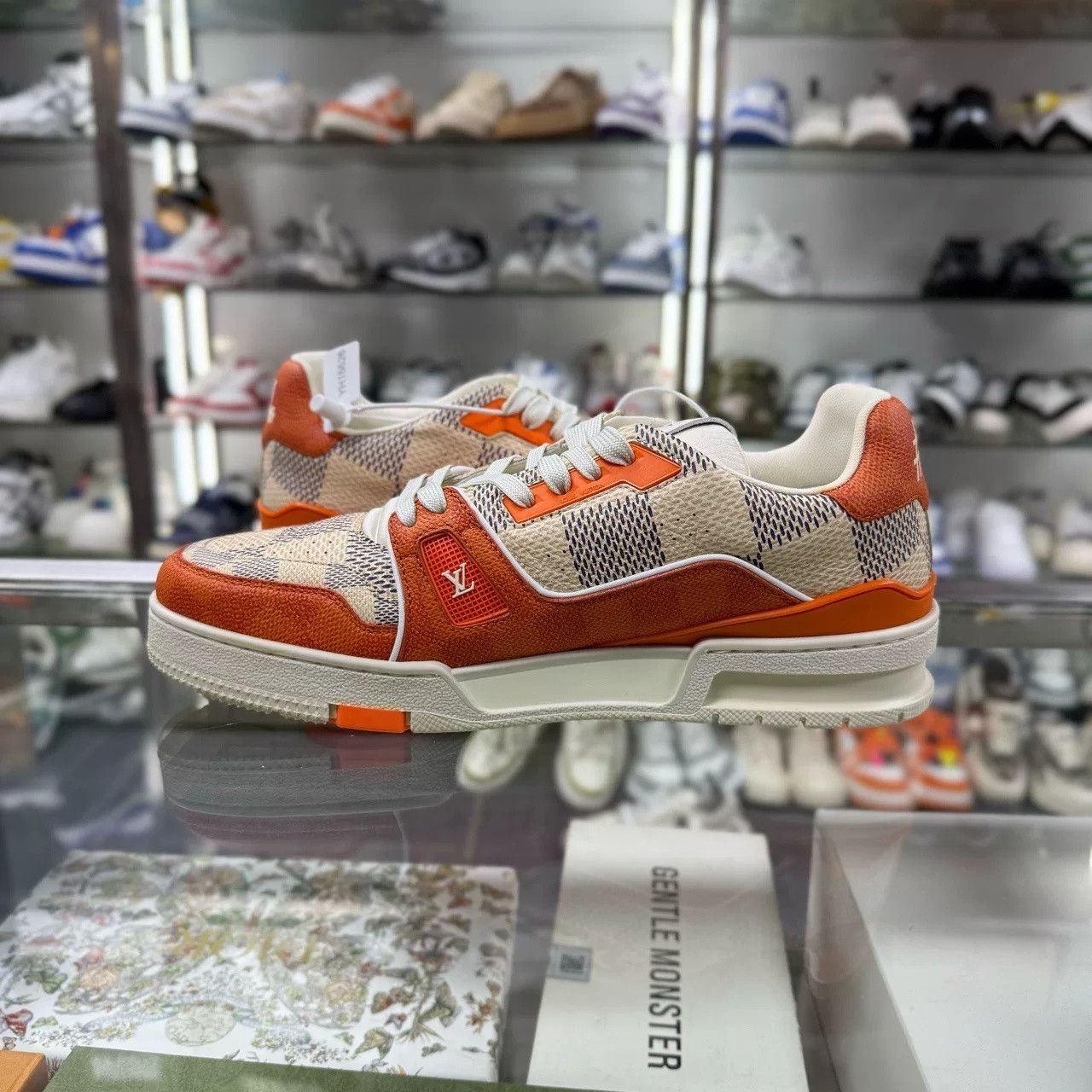 Louis Vuitton LV TRAINER Checkerboard Orange Size US 9 / EU 42 - 5 Thumbnail