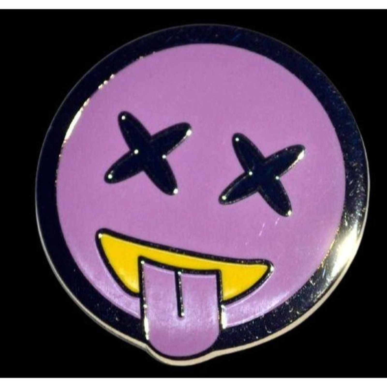 Coach Coach Enamel Decorative Pin - Pink Emoji Round 1" Size ONE SIZE - 2 Thumbnail