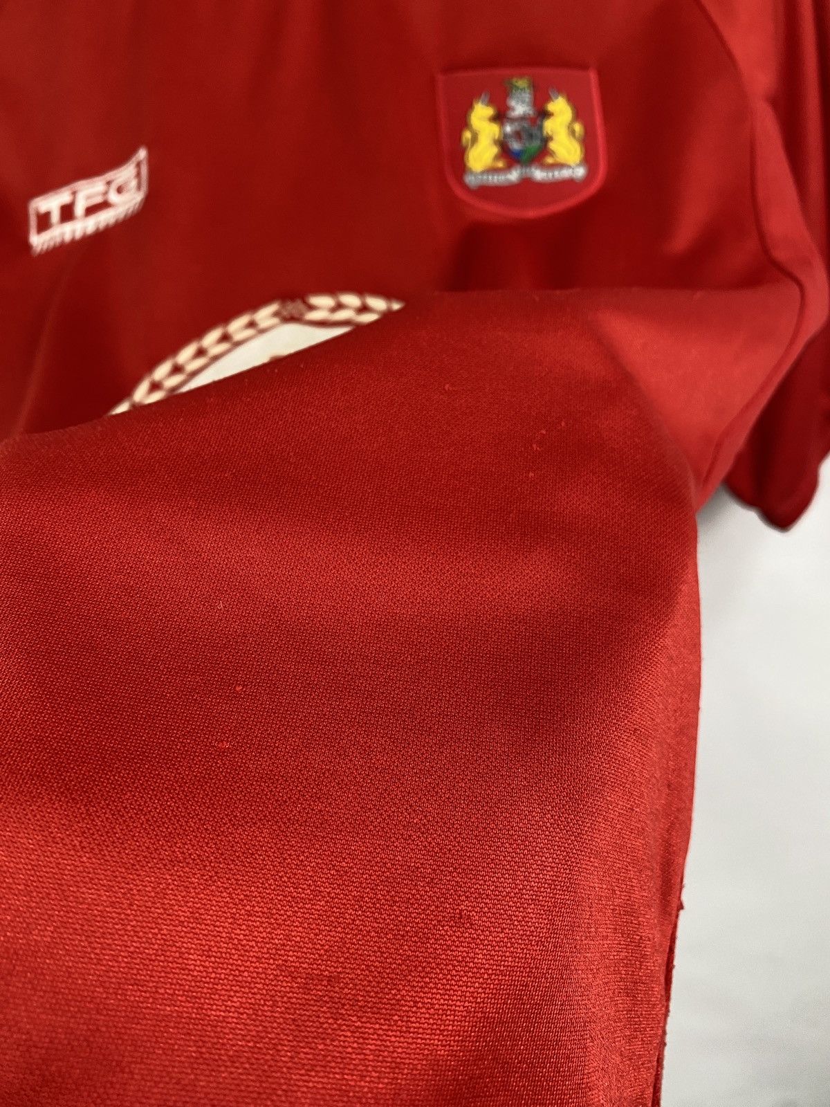 Adidas 🏴󠁧󠁢󠁥󠁮󠁧󠁿 Vintage 2004 TFG Bristol City Soccer Jersey Rare Retro Size US S / EU 44-46 / 1 - 11 Thumbnail