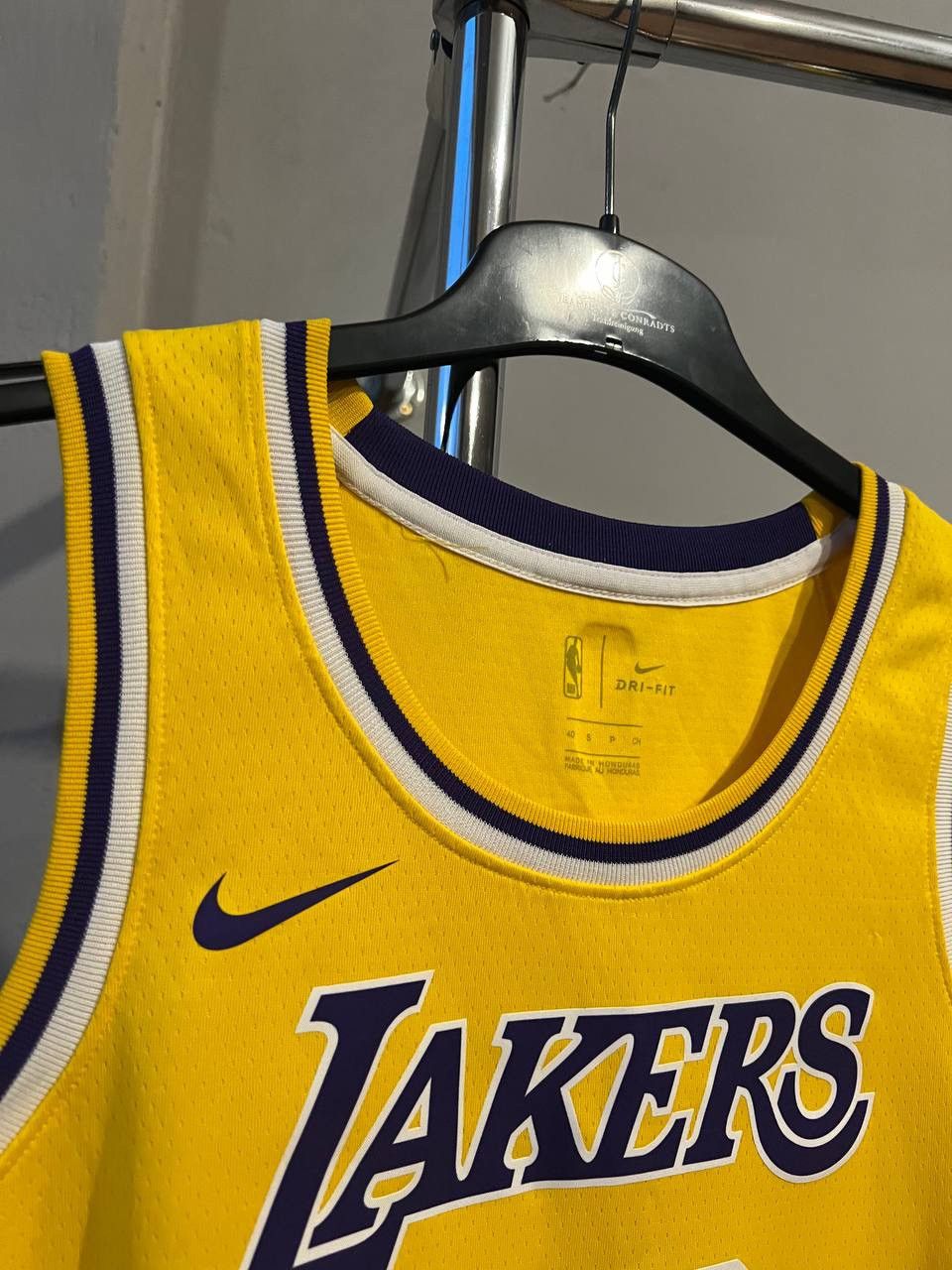 NBA 2020 LOS ANGELES LAKERS #23 JAMES LEBRON BASKETBALL JERSEY S Size US S / EU 44-46 / 1 - 6 Thumbnail