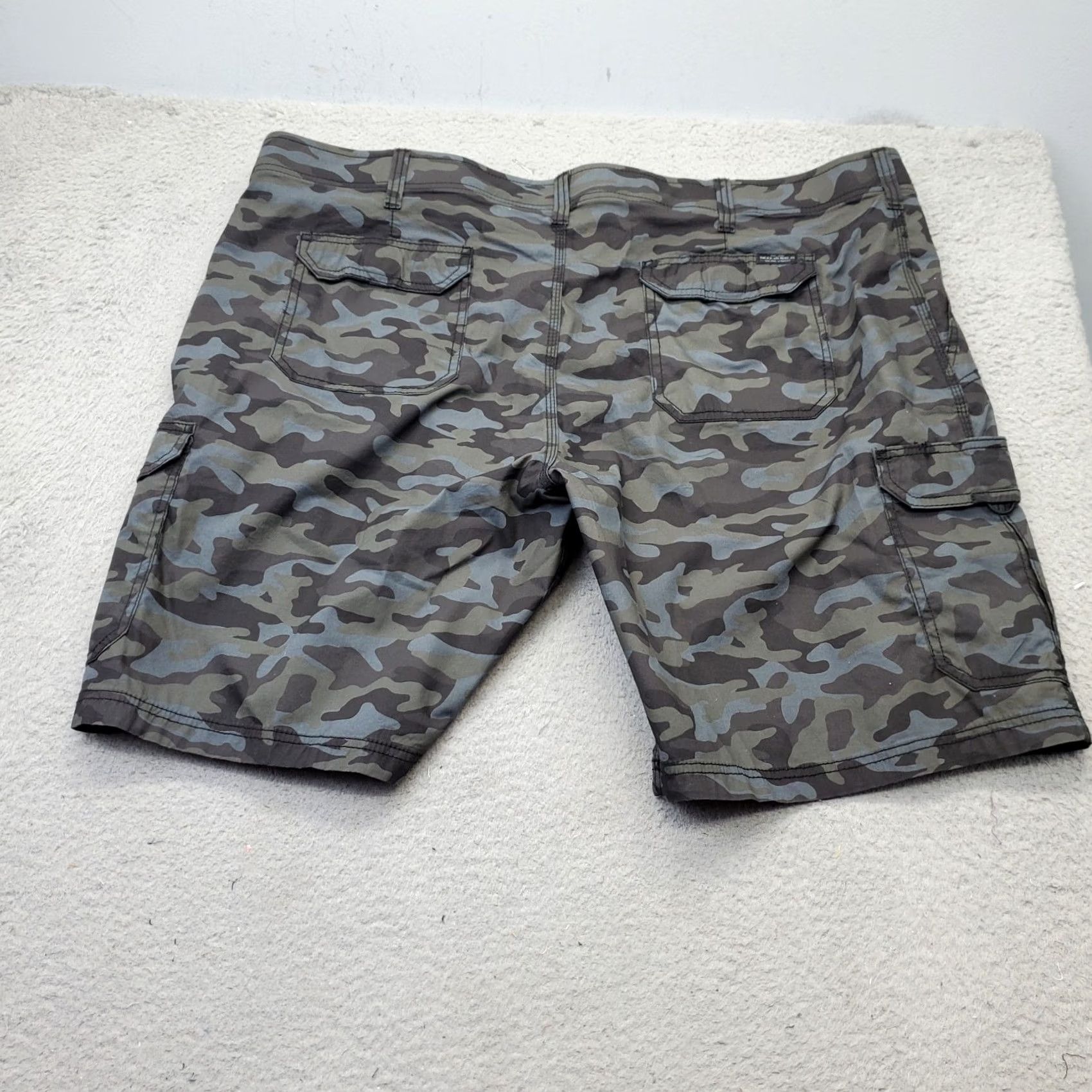 Lee Lee Women's 50 Multicam Camo Extreme Motion Crossroad Cargo Shorts Cargo Pocket Stretch Size 36" / US 14 / IT 50 - 2 Thumbnail