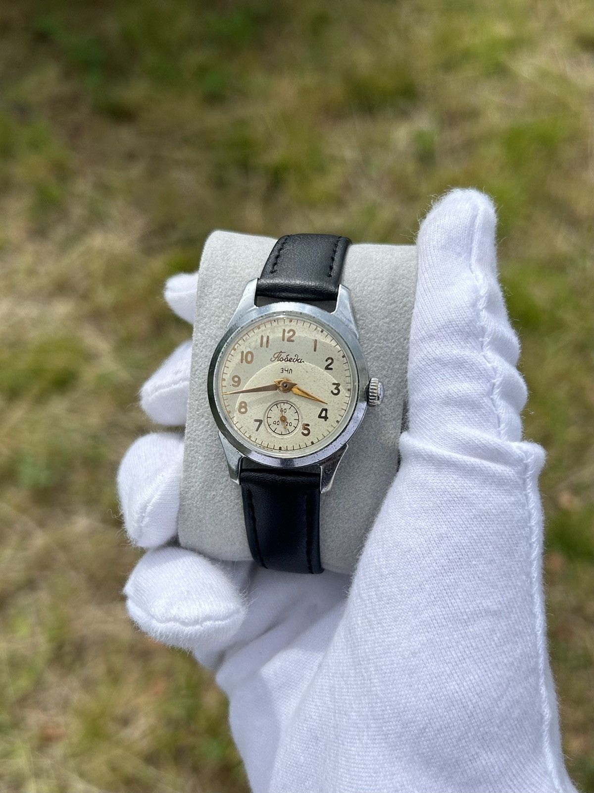 Vintage Vintage Watch Pobeda USSR Soviet Mechanical Authentic 1950s Size ONE SIZE - 2 Thumbnail