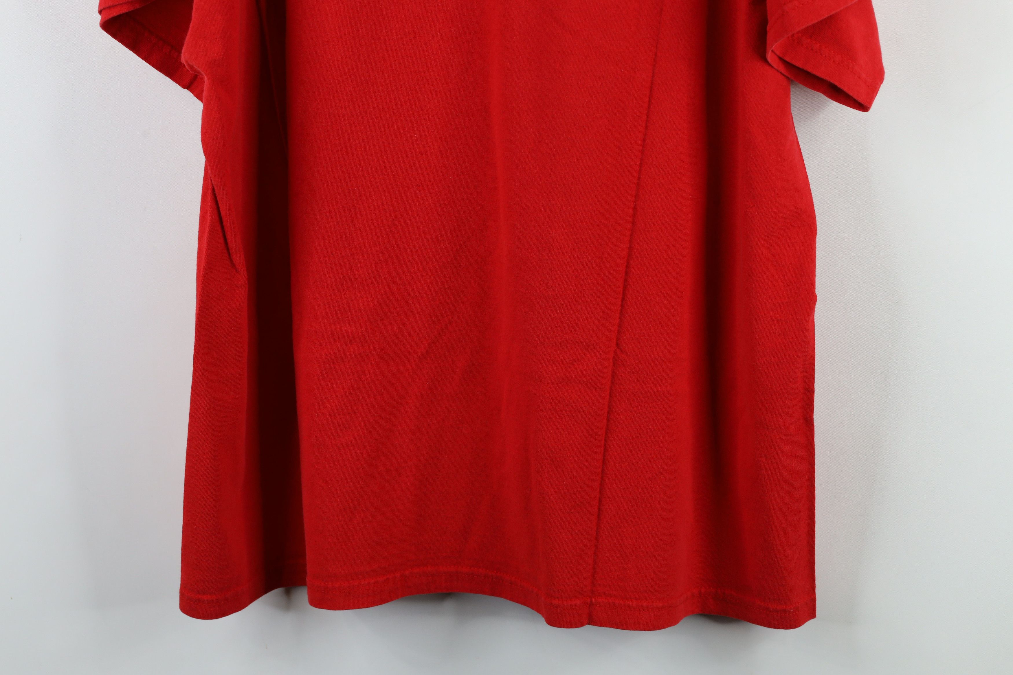 Vintage Vintage 90s Christmas Holidays Santa Sports Car T-Shirt Size US XL / EU 56 / 4 - 14 Thumbnail