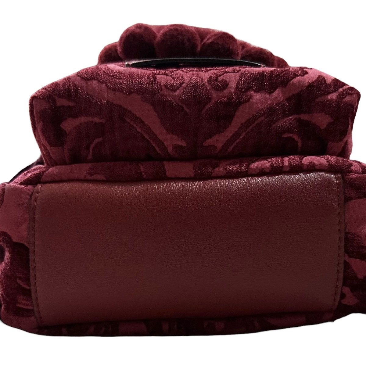 Marc Jacobs Grailed🔥MARC JACOBS Mini Damask Double Zip Velvet Backpack Size ONE SIZE - 4 Thumbnail