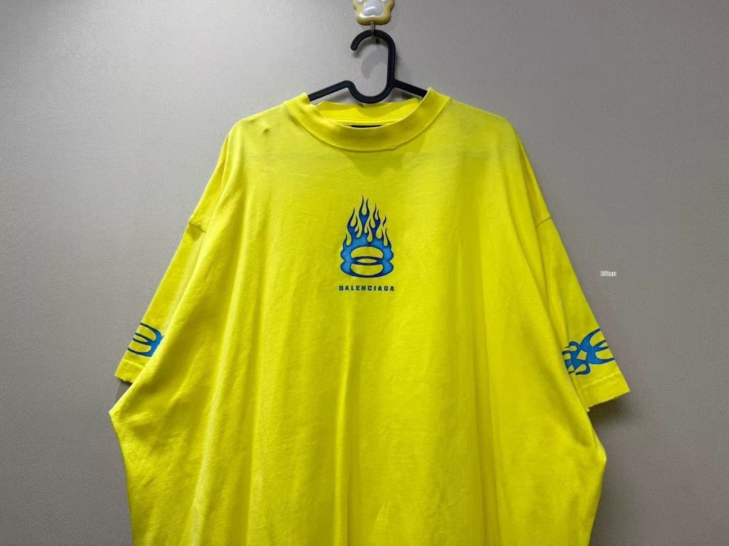 Balenciaga Balenciaga Yellow Flame Distressed Logo Tee Size US XL / EU 56 / 4 - 2 Thumbnail