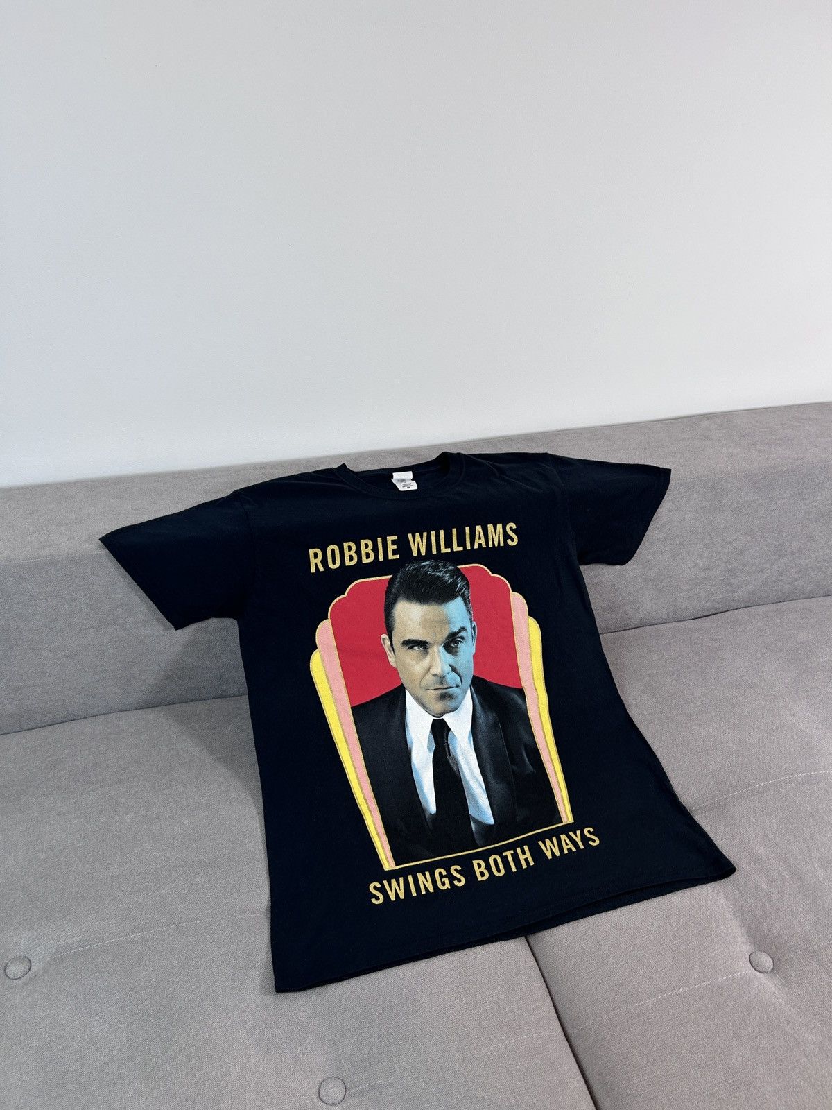 Band Tees × Vintage Robbie Williams 2014 vintage tour tee Size US M / EU 48-50 / 2 - 2 Thumbnail