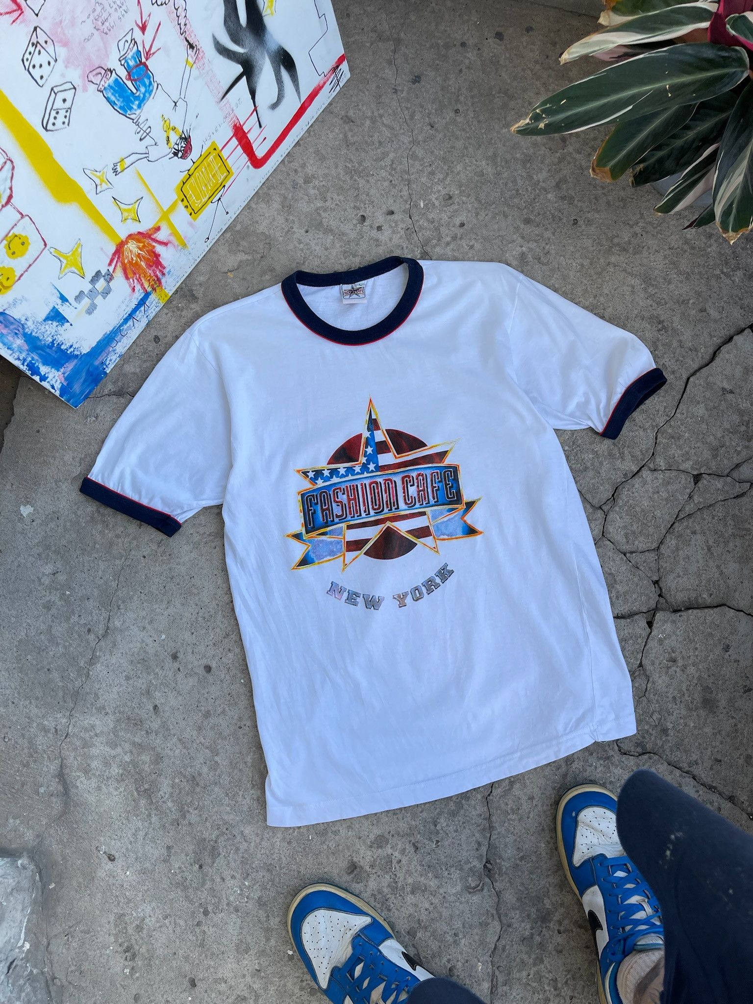 Round Two Fashion Cafe ‘90s T-Shirt vintage tee Size US M / EU 48-50 / 2 - 2 Thumbnail