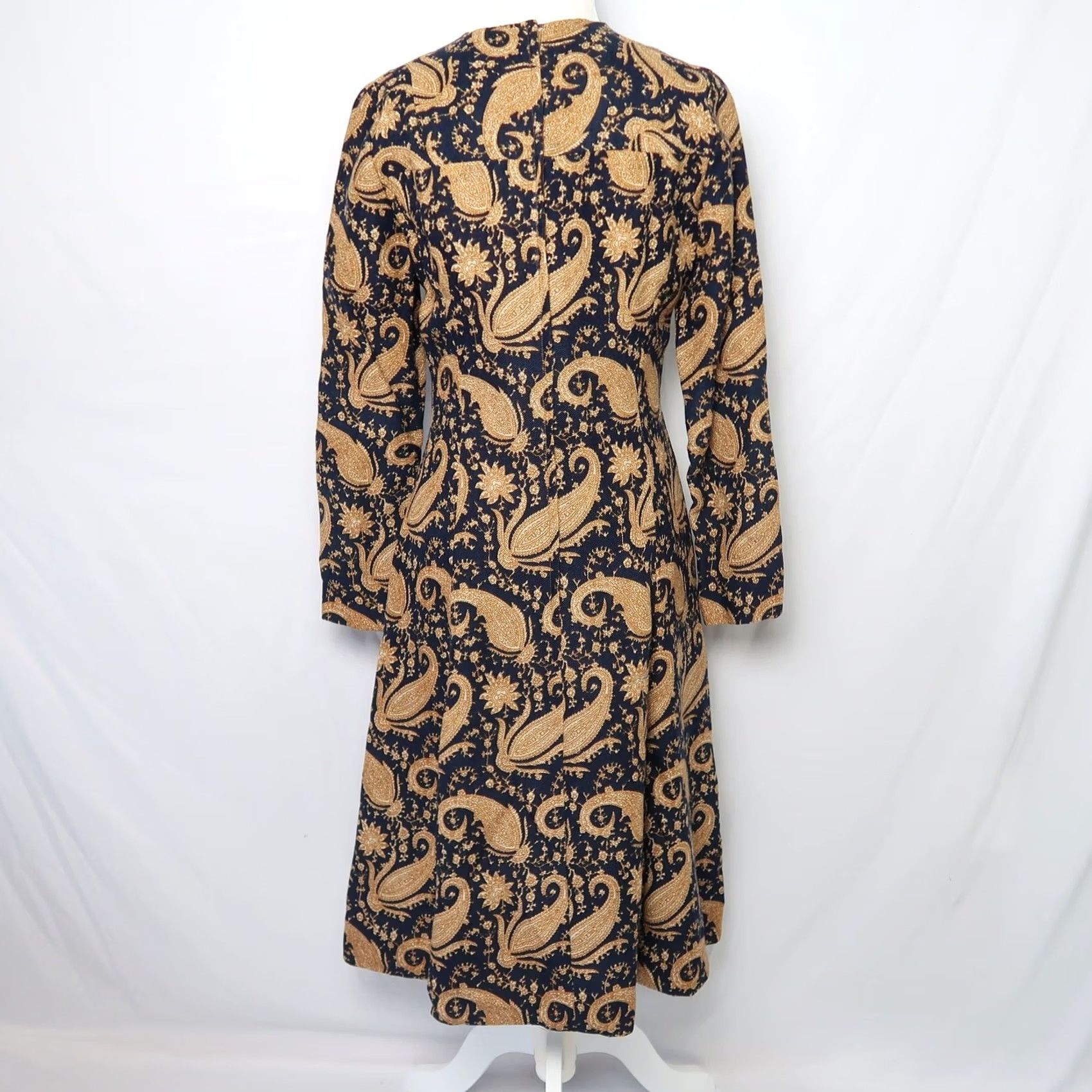 Vintage VINTAGE 60s navy blue and tan baroque paisley print midi dress Shirt Womens 10 blue paisley 60s party bohemian Size L / US 10 / IT 46 - 4 Thumbnail