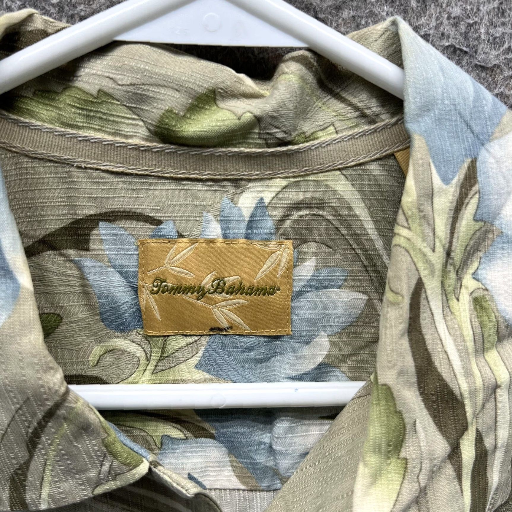 Tommy Bahama Tommy Bahama Shirt Mens M Floral Silk Hawaiian Short Sleeve Button Front Size US M / EU 48-50 / 2 - 5 Thumbnail