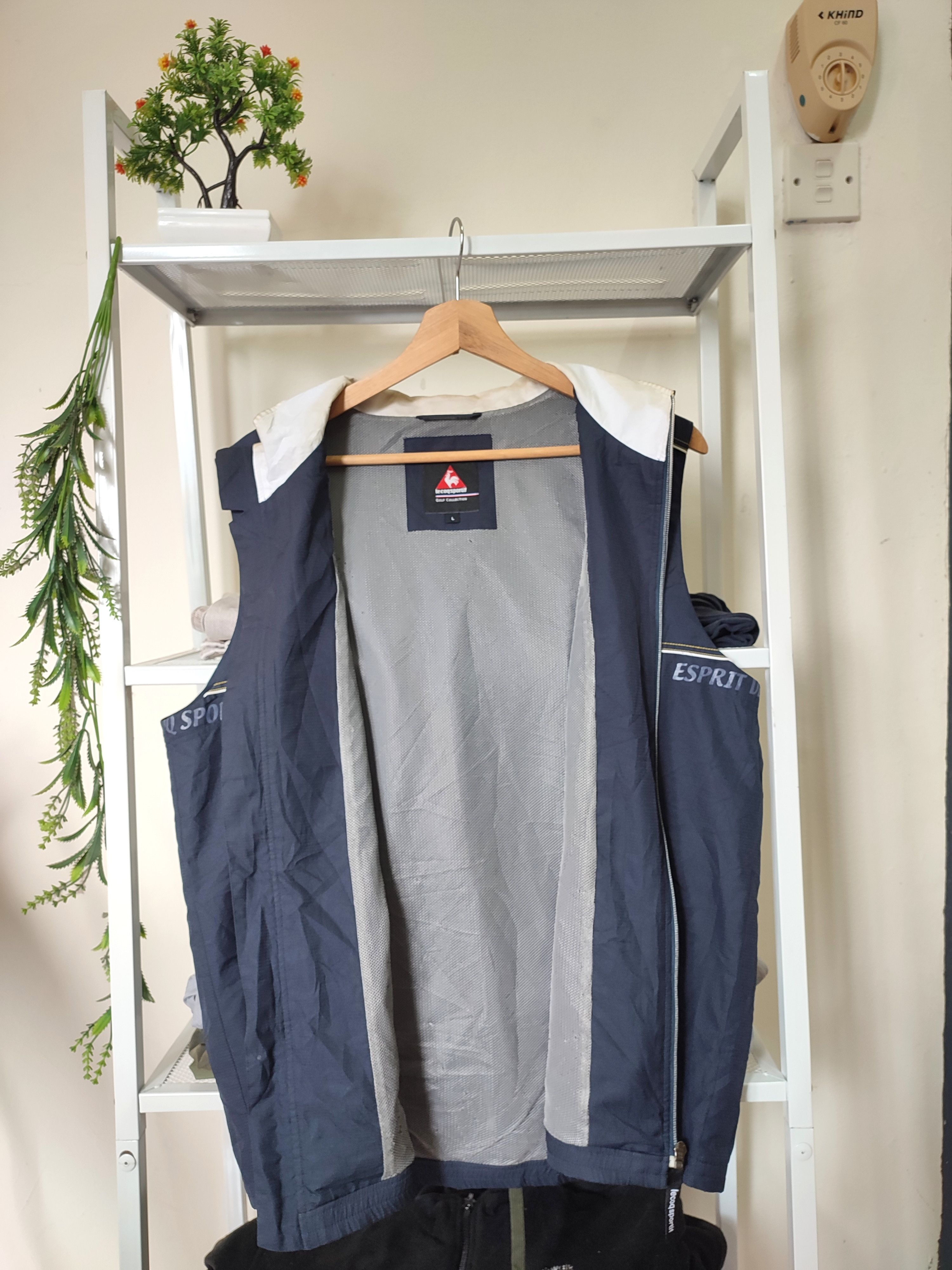 Le Coq Sportif Vintage Le Coq Sportif Zip Up Sleeveless Size US L / EU 52-54 / 3 - 7 Thumbnail