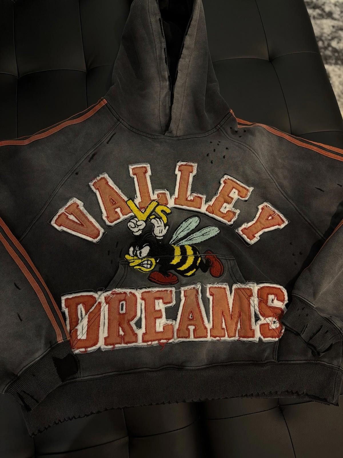 Vale Size L - Vale Pullover Hoodie Valley Black/Red Bumble Bee Size US L / EU 52-54 / 3 - 5 Thumbnail