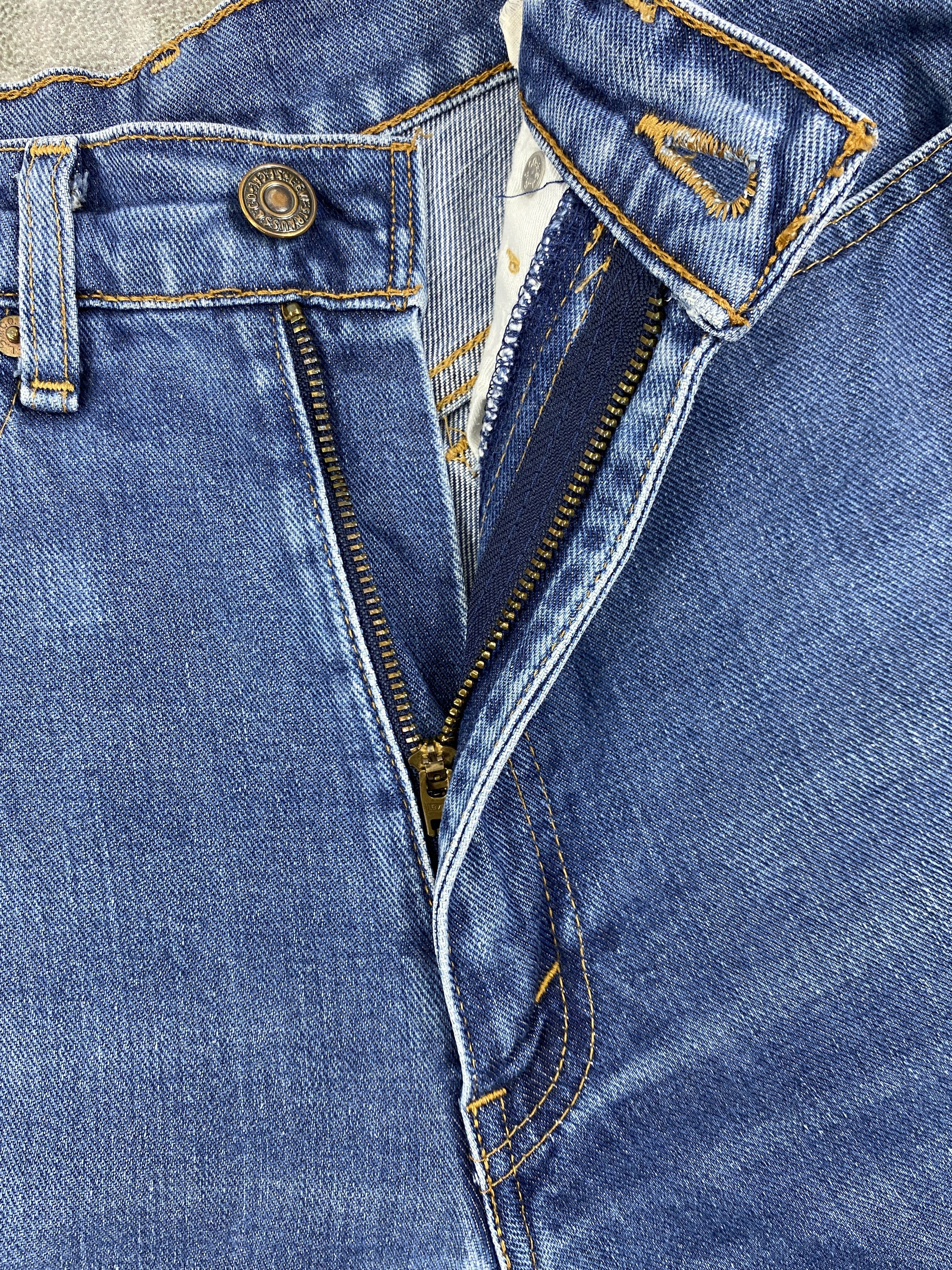 Levi's W25 Blue Vintage Levi's Flared Jeans 25x28.5 Denim -JN942 Size US 26 / EU 42 - 7 Thumbnail