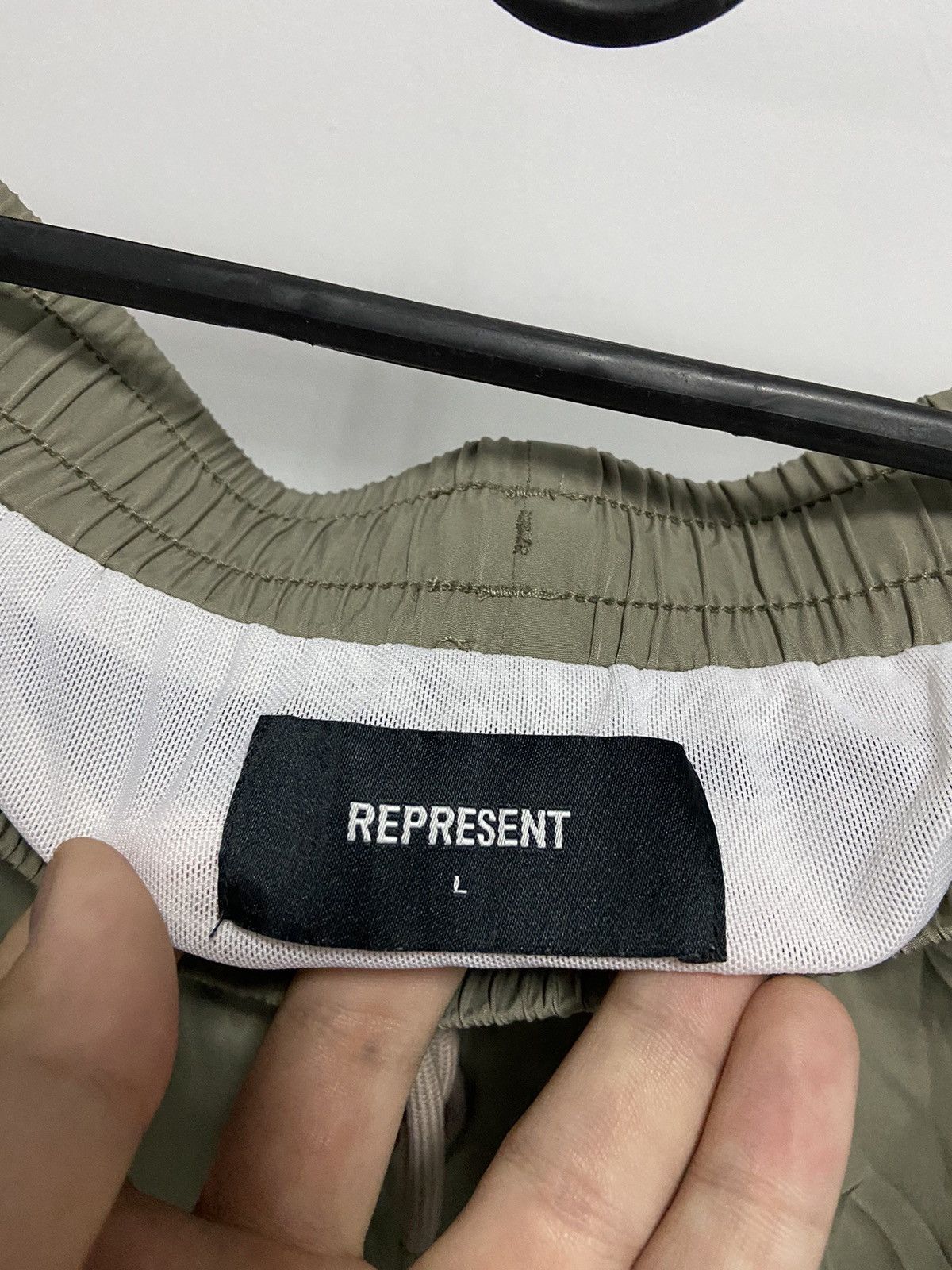 Represent Clo. × Vintage Represent Vintage beach Shorts Street big Logo Size US 34 / EU 50 - 4 Thumbnail