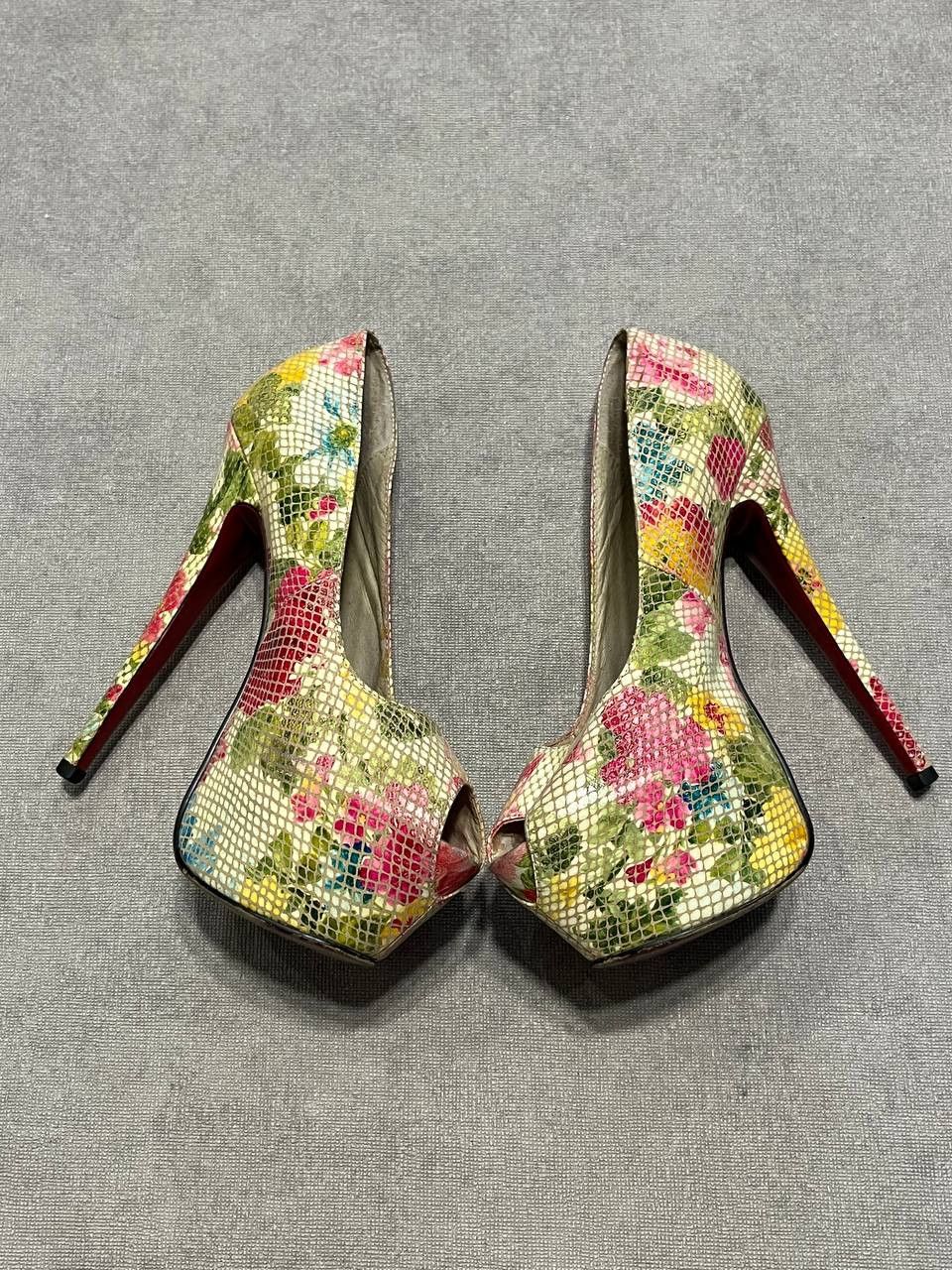 Christian Louboutin Christian Louboutin Flower High Pump Heels Women`s 37 Size US 7 / IT 37 - 7 Thumbnail