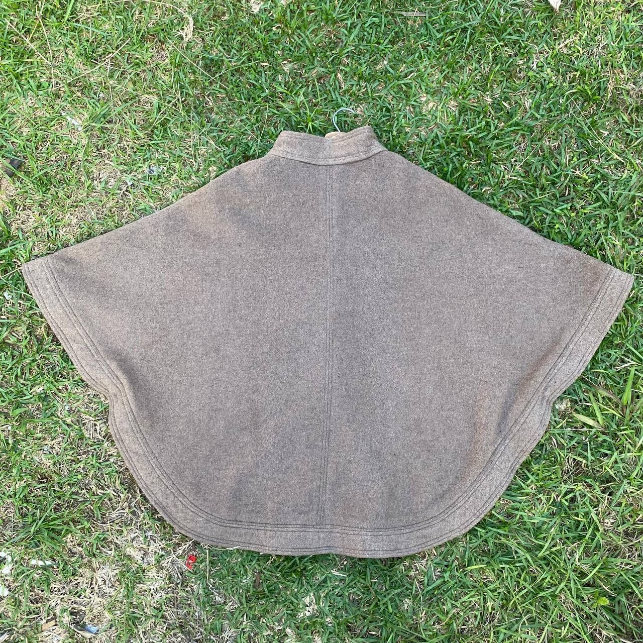 Designer Vintage Poncho Wool by Cher Square Size US XL / EU 56 / 4 - 5 Thumbnail