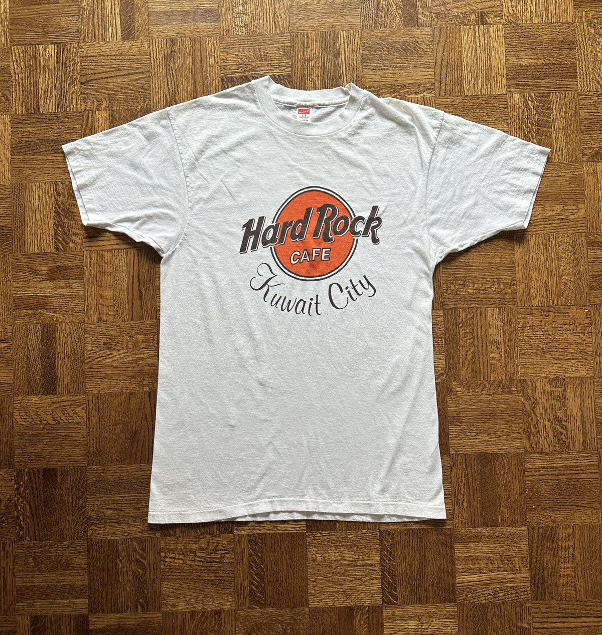 Hard Rock Cafe Vintage 80s Hard Rock Cafe Kuwait City Graphic Tee Size US M / EU 48-50 / 2 - 1 Thumbnail