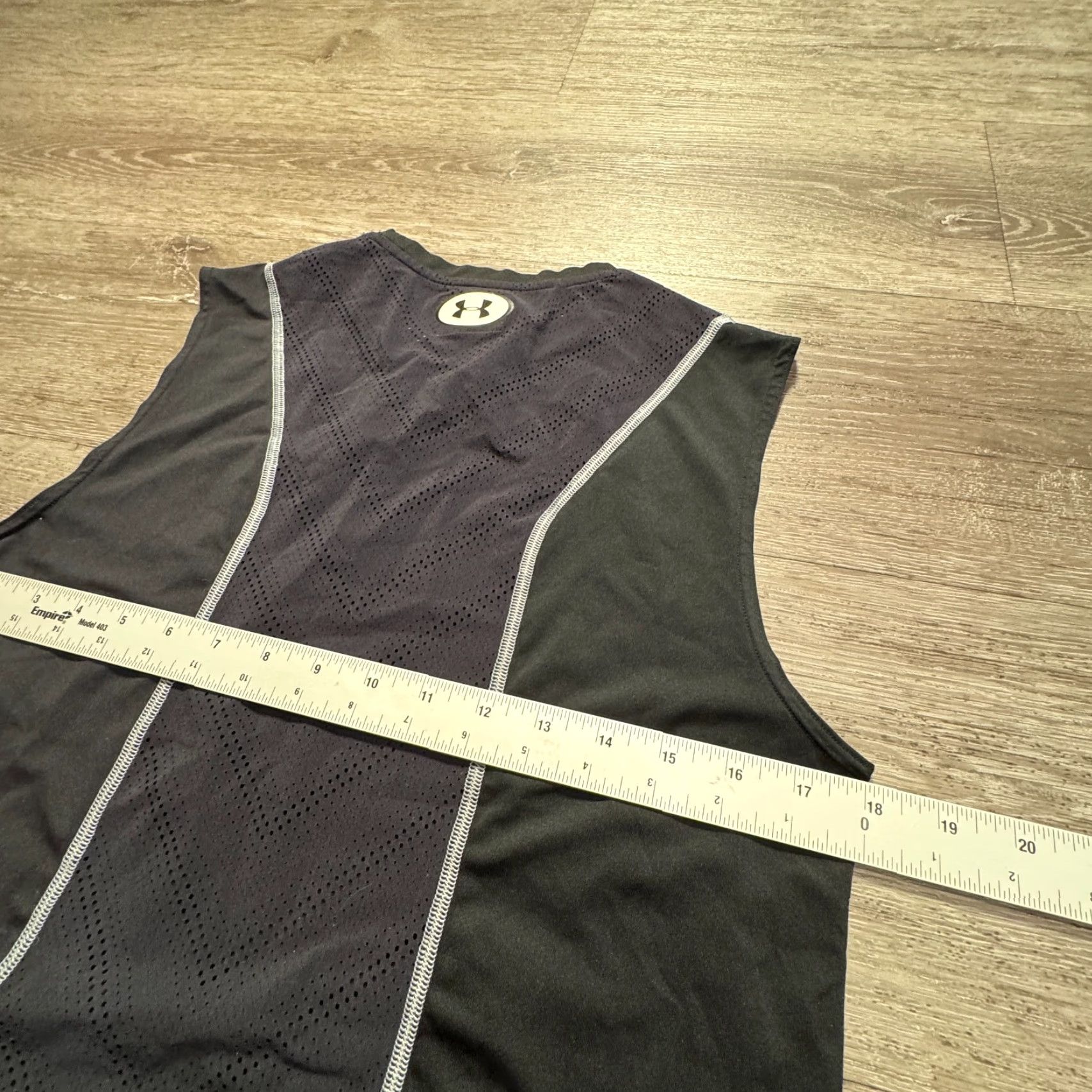 Under Armour Under Armour Shirt Mens Small Black Tank Top Fitted Logo Performance Workout Size US S / EU 44-46 / 1 - 6 Thumbnail