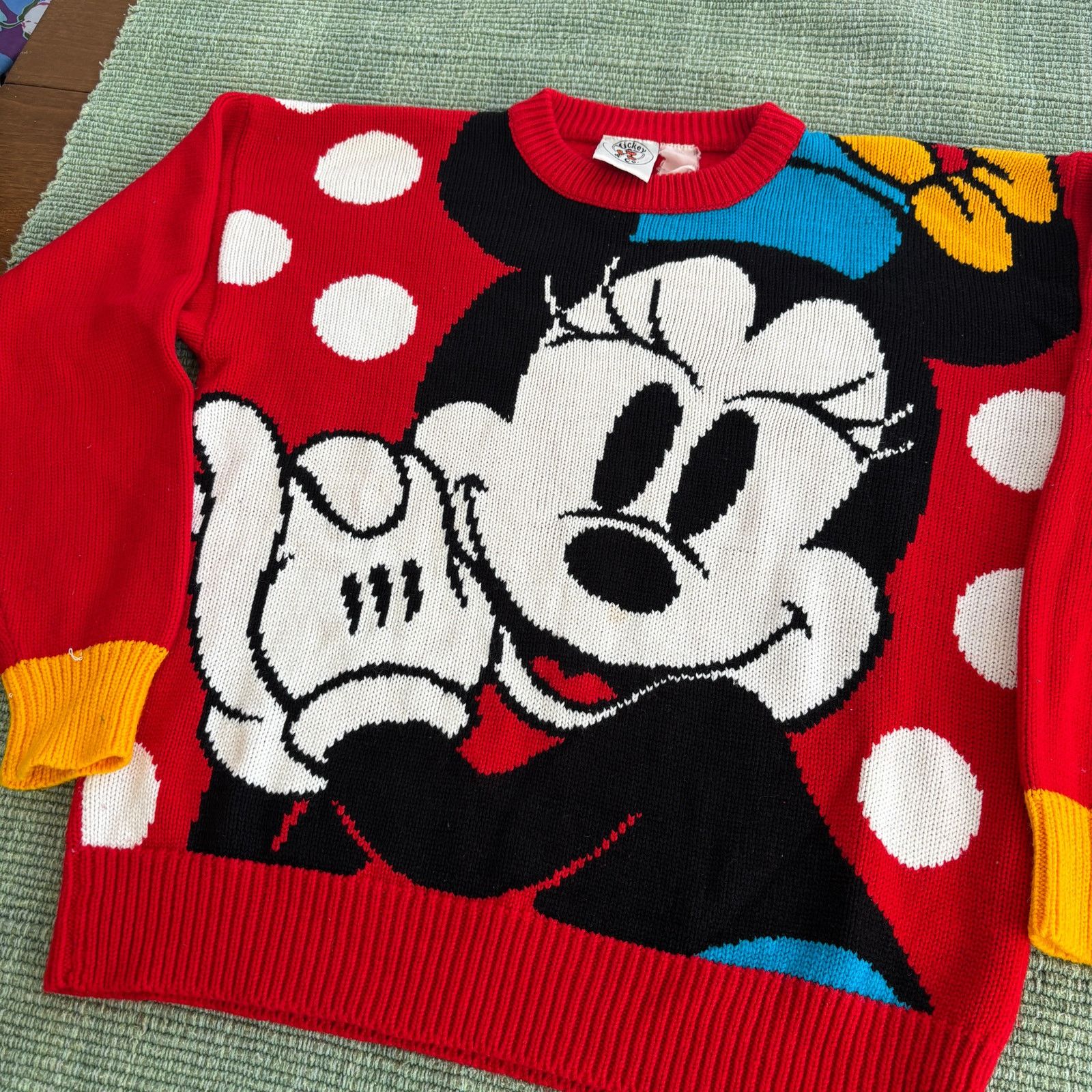 Disney × Vintage Vintage 1980s Minnie Mouse knit acrylic sweater size M/L Size US M / EU 48-50 / 2 - 8 Thumbnail