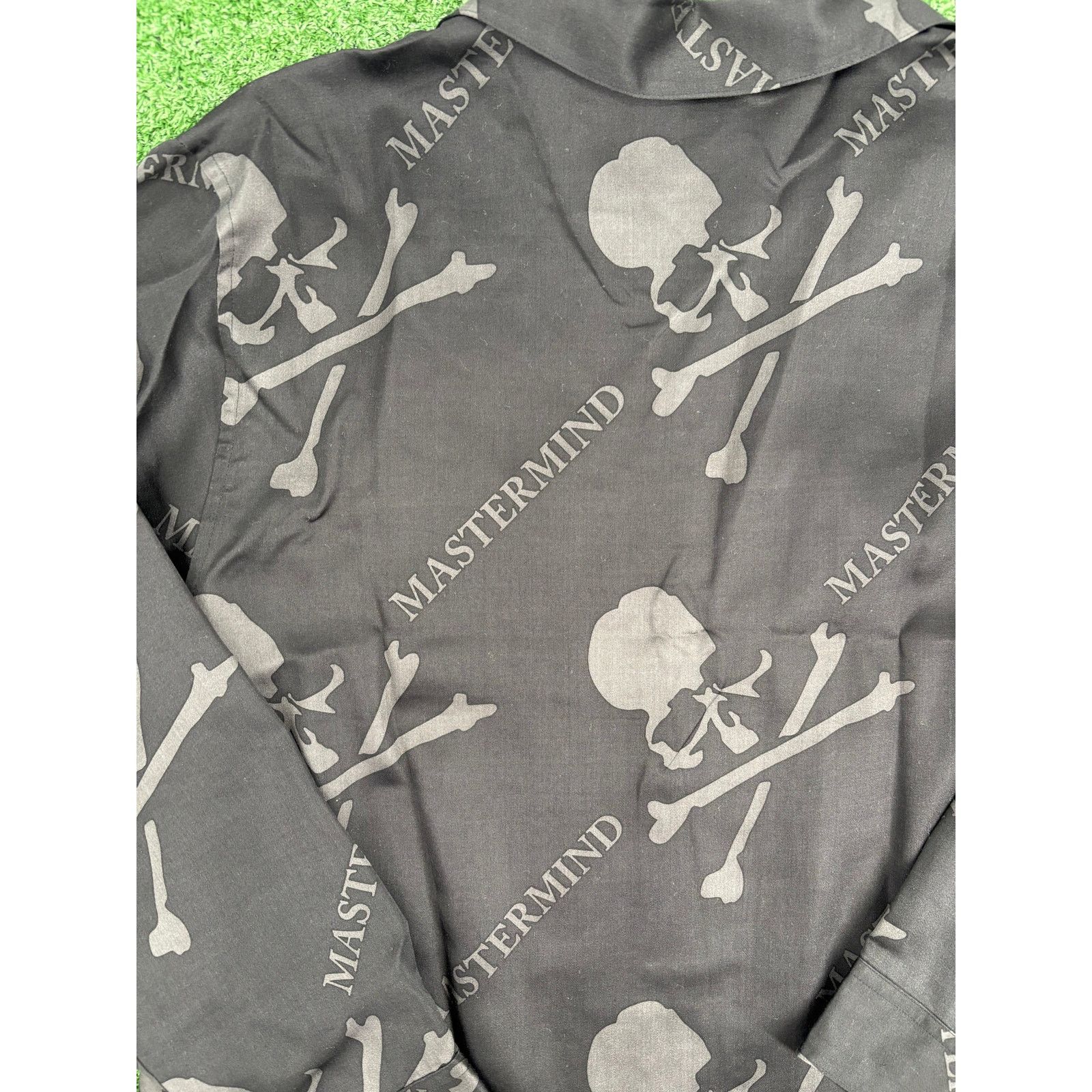 Mastermind Japan Mastermind World Silk Monogram Skull Button Down Size Large Size US L / EU 52-54 / 3 - 4 Thumbnail
