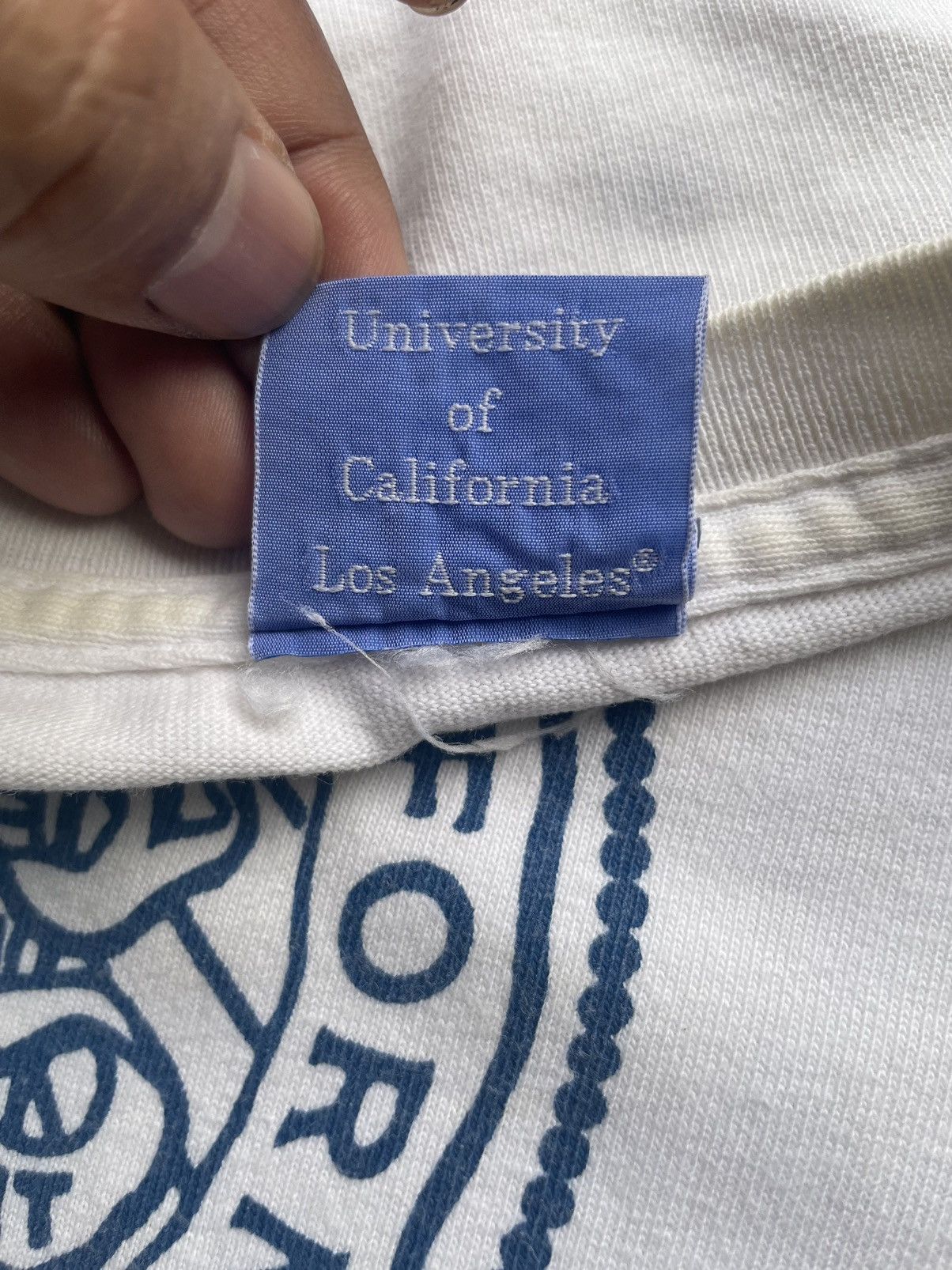Vintage Vintage UCLA Tshirt Size US M / EU 48-50 / 2 - 9 Thumbnail
