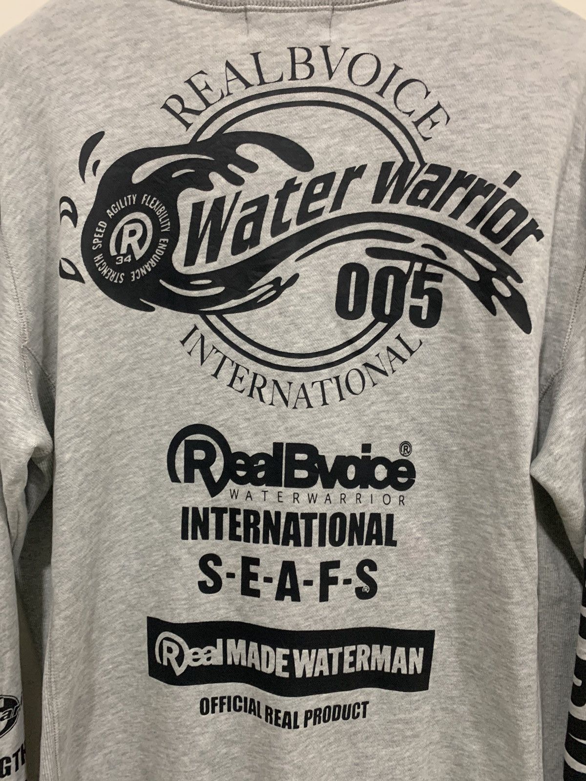 Japanese Brand Vintage RealBVoice Stylish & big Logo Distressed Size US L / EU 52-54 / 3 - 9 Thumbnail