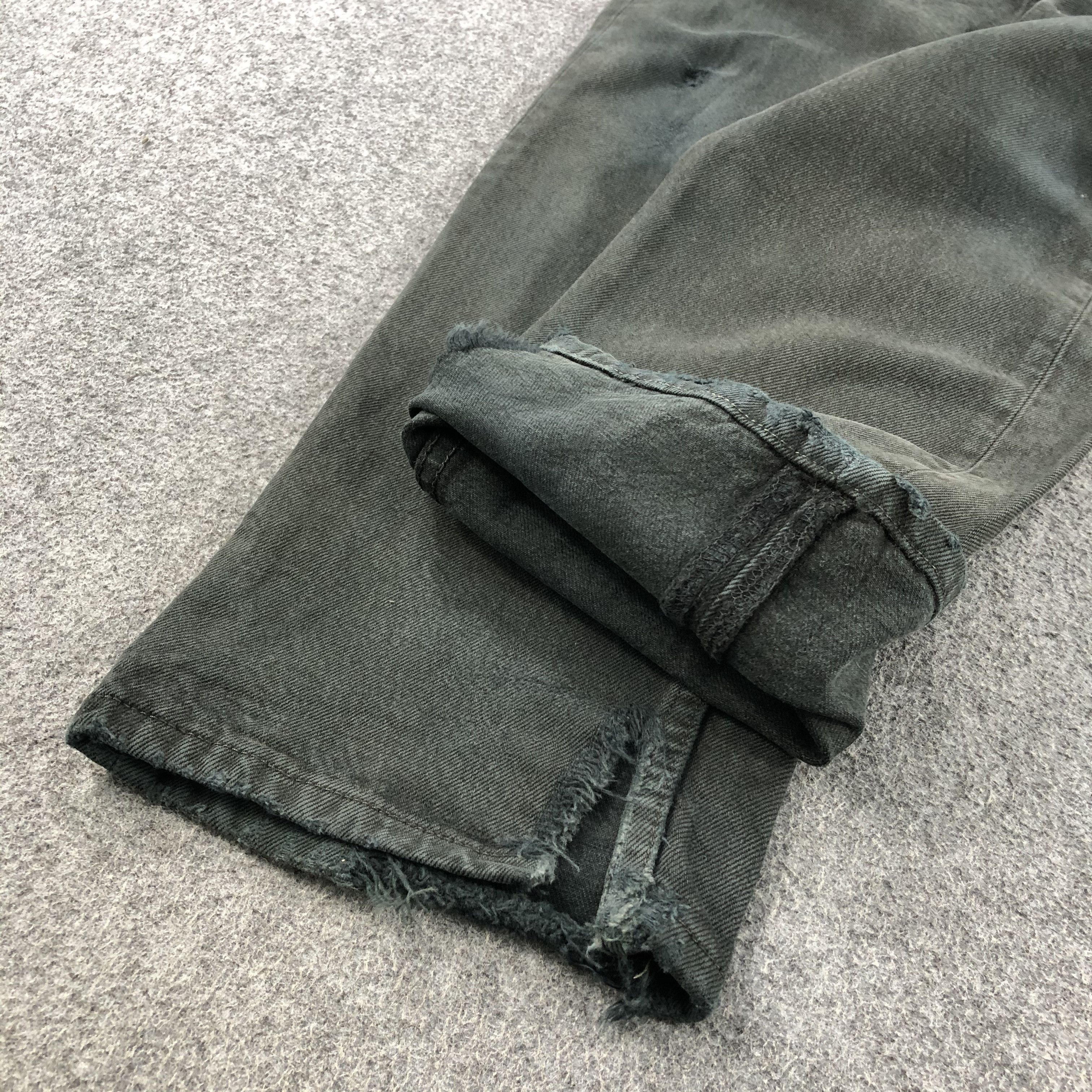 Vintage 90s Distress Levis 501 Jeans-JM1549