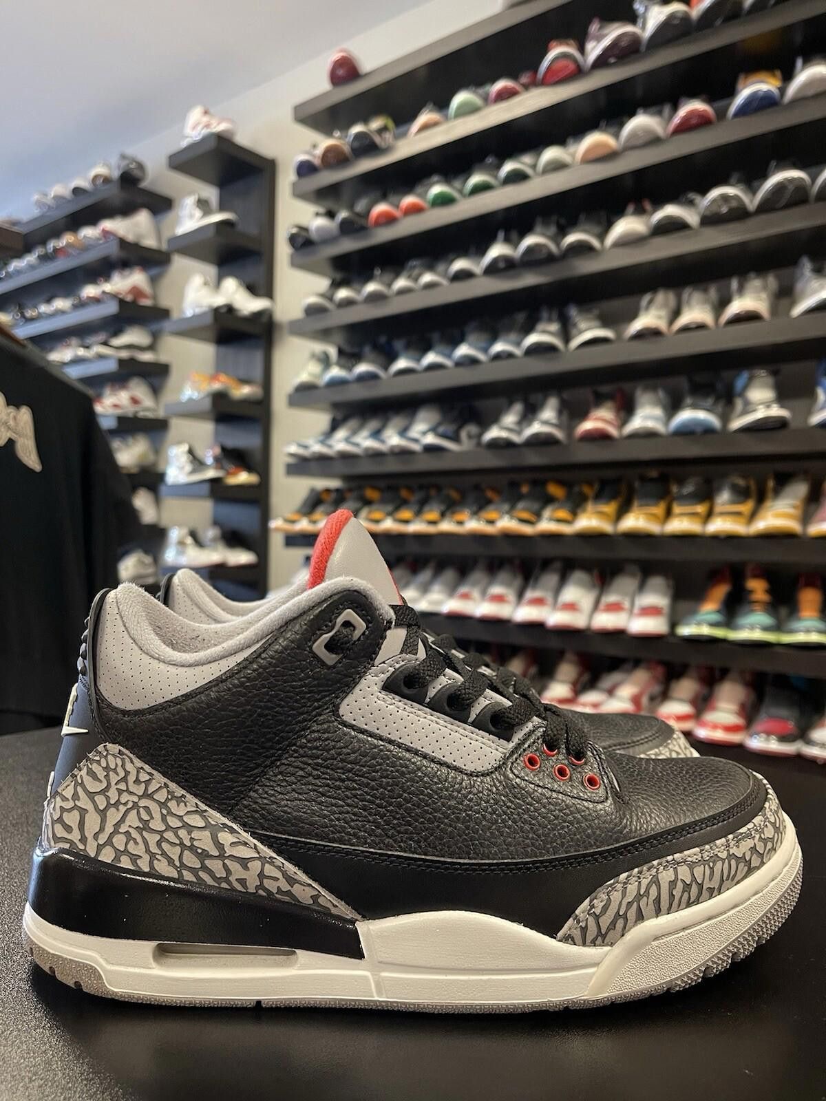Jordan Brand Size 9.5 - Jordan 3 Retro OG Mid Black Cement Very Clean! Size US 9.5 / EU 42-43 - 3 Thumbnail