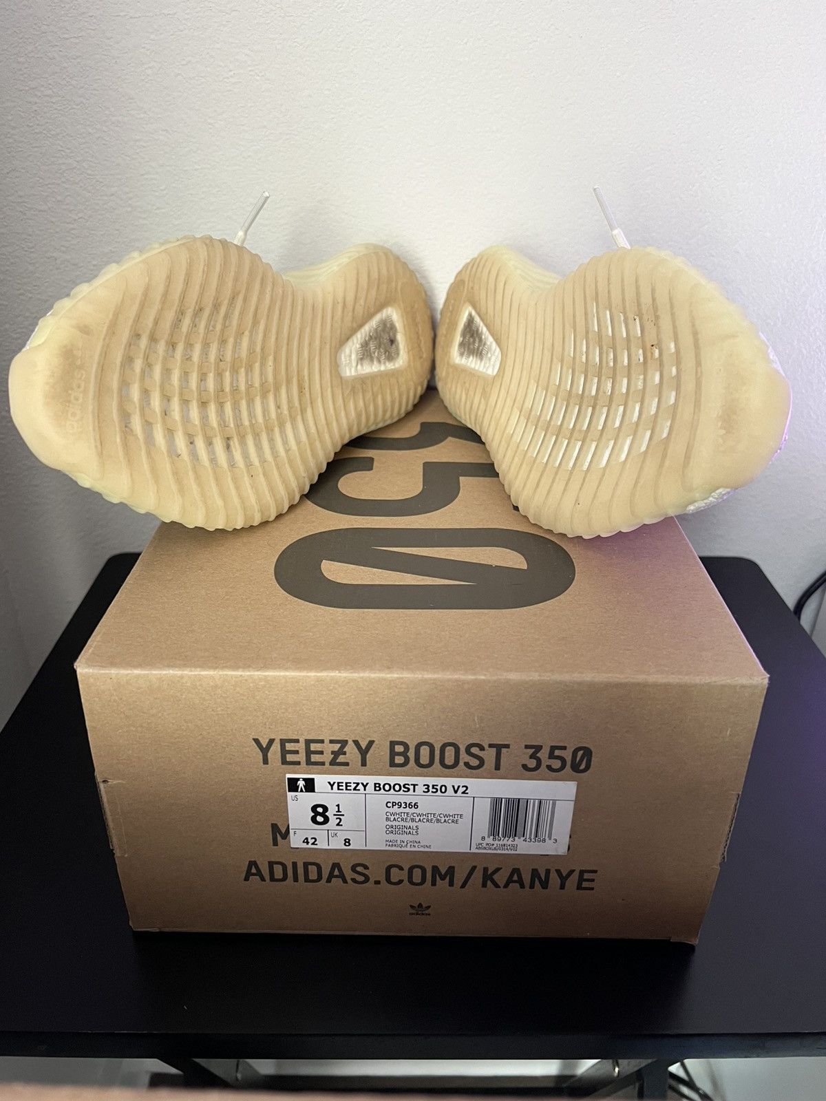 Adidas Adidas x Yeezy 350 Boost V2 Cream Size US 8.5 / EU 41-42 - 5 Thumbnail