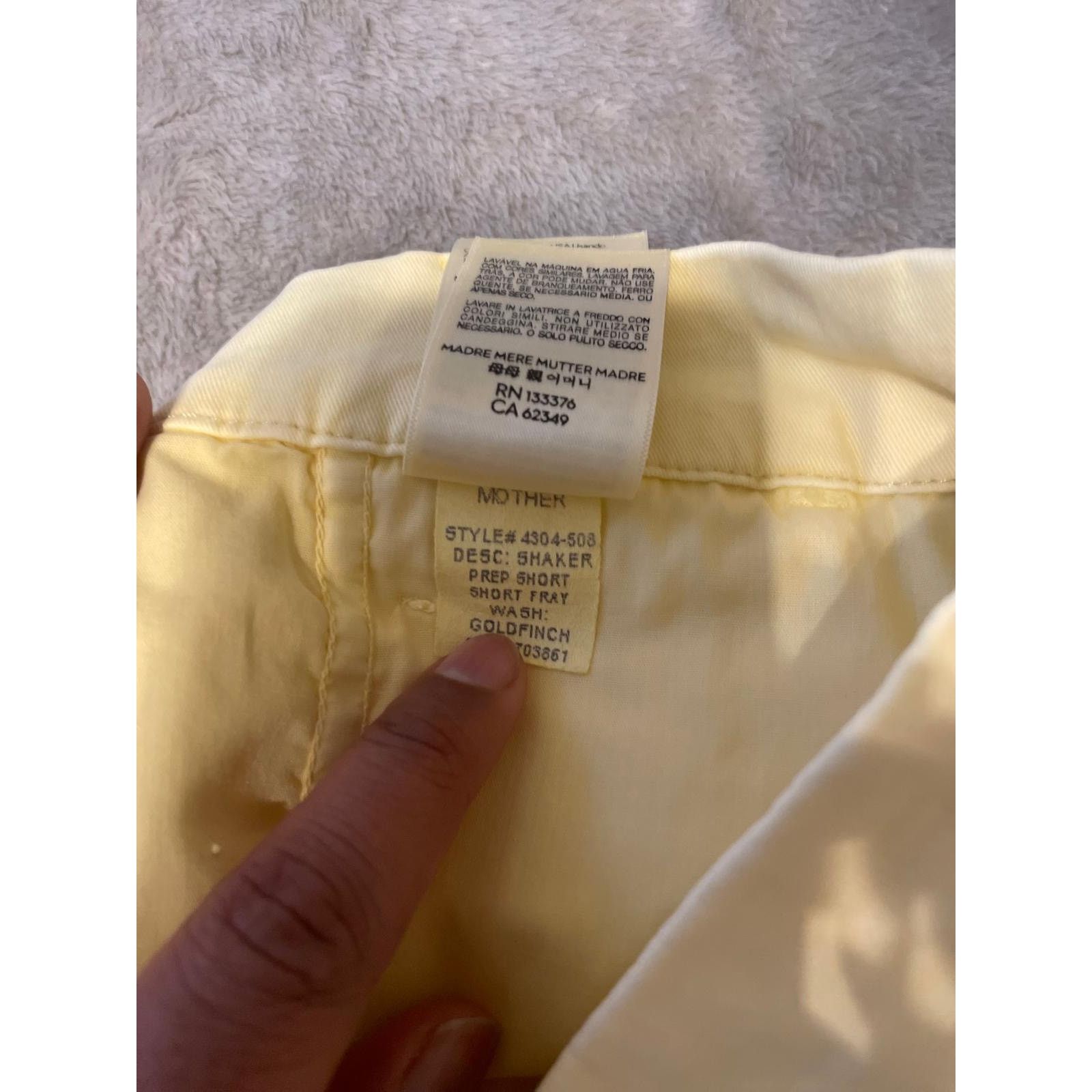 MOTHER MOTHER - The Shaker Shorts / 28 / yellow /NWT Size 28" / US 6 / IT 42 - 12 Thumbnail