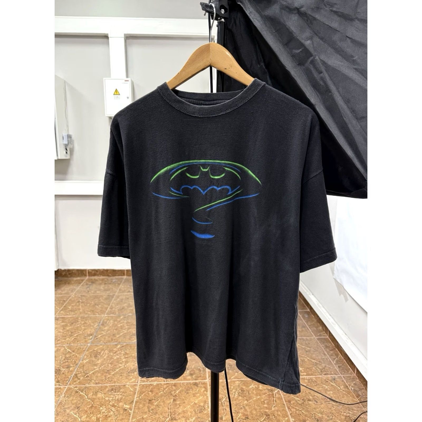 Vintage VINTAGE Batman The Dark Knight Joker T-Shirt DC Comics Shirt XL Men Black 1995 Size US XL / EU 56 / 4 - 2 Thumbnail