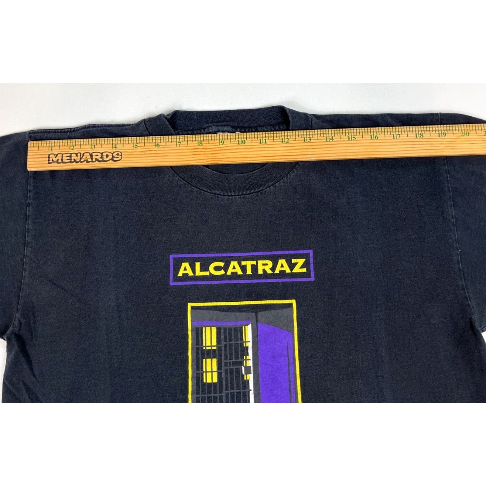 Vintage VINTAGE Men’s 90s T-Shirt Alcatraz United States Penitentiary 1934-1963 Black M Gothic Short Sleeve Crew Neck Graphic Print Double-Sided Mens Size US M / EU 48-50 / 2 - 7 Thumbnail