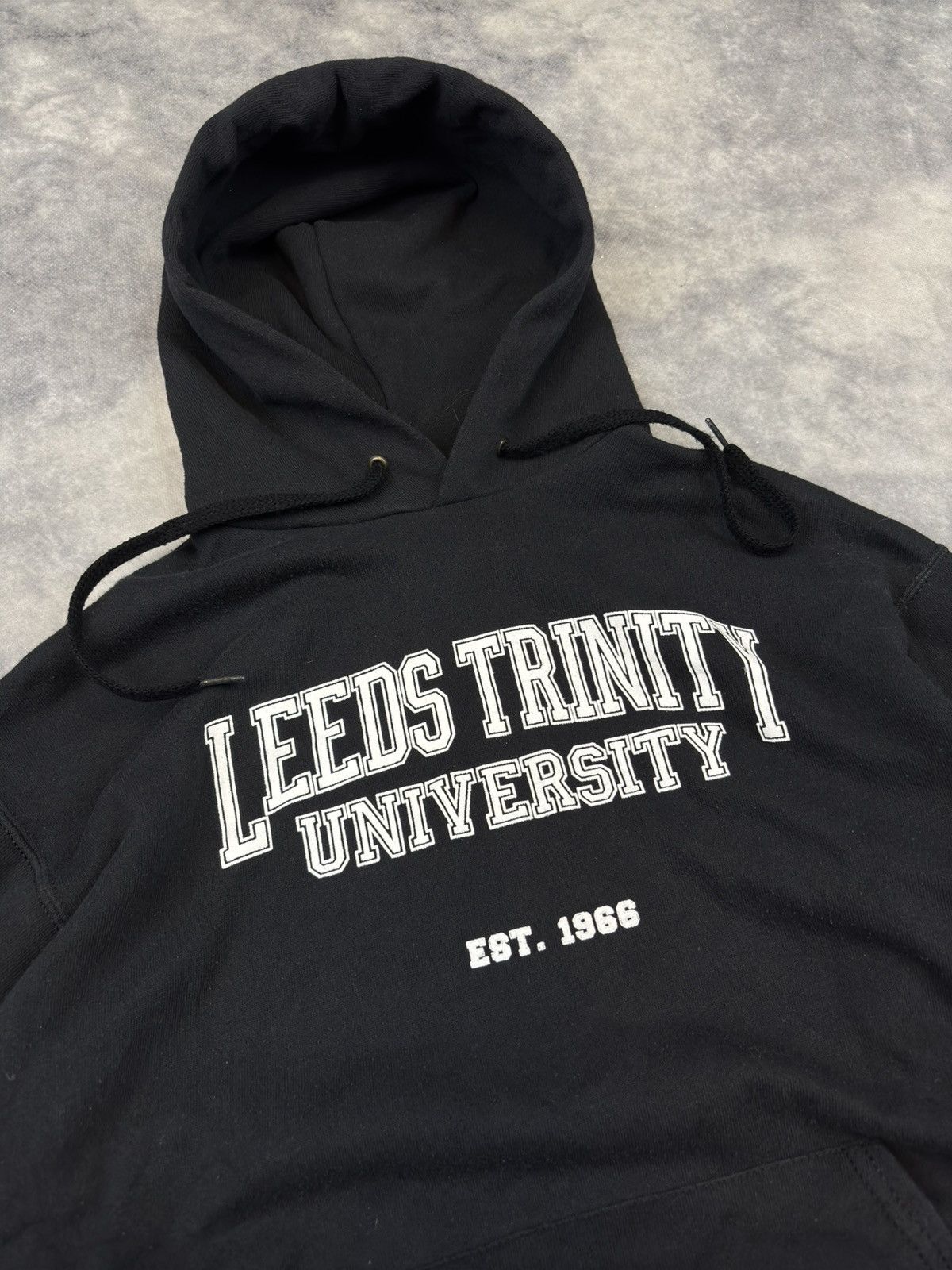 Other Vintage Leeds Trinity University College USA American Hoodie Size US L / EU 52-54 / 3 - 2 Thumbnail