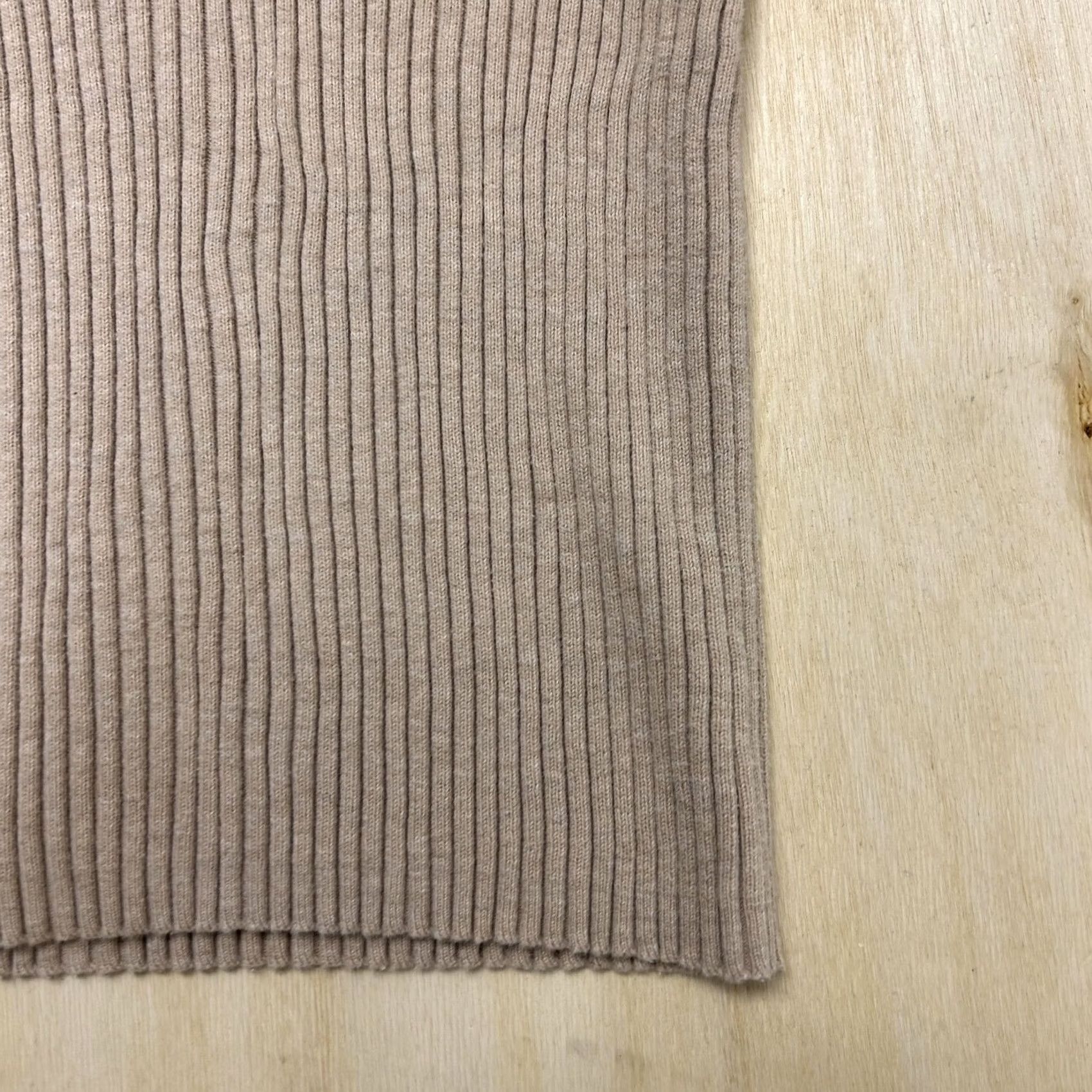 Gap Y2K Gap Sweater Vest Womens Small Beige V Neck Ribbed Tight-Knit Cotton Stretch Vest Size S / US 4 / IT 40 - 2 Thumbnail