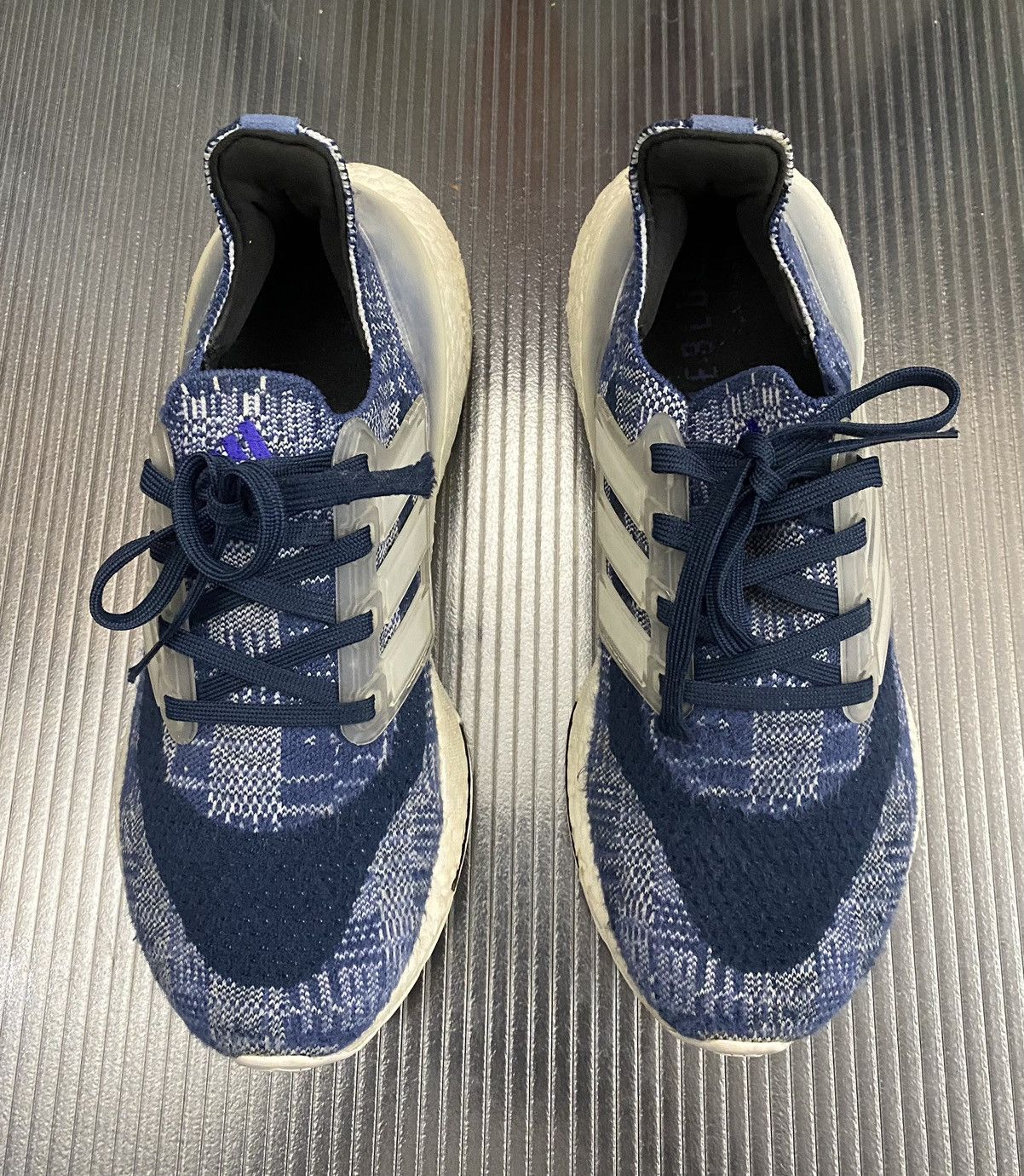 Adidas VGC Adidas ultraboost 21 primeblue j “crew blue” sneakers 6 Size US 6 / IT 36 - 6 Thumbnail