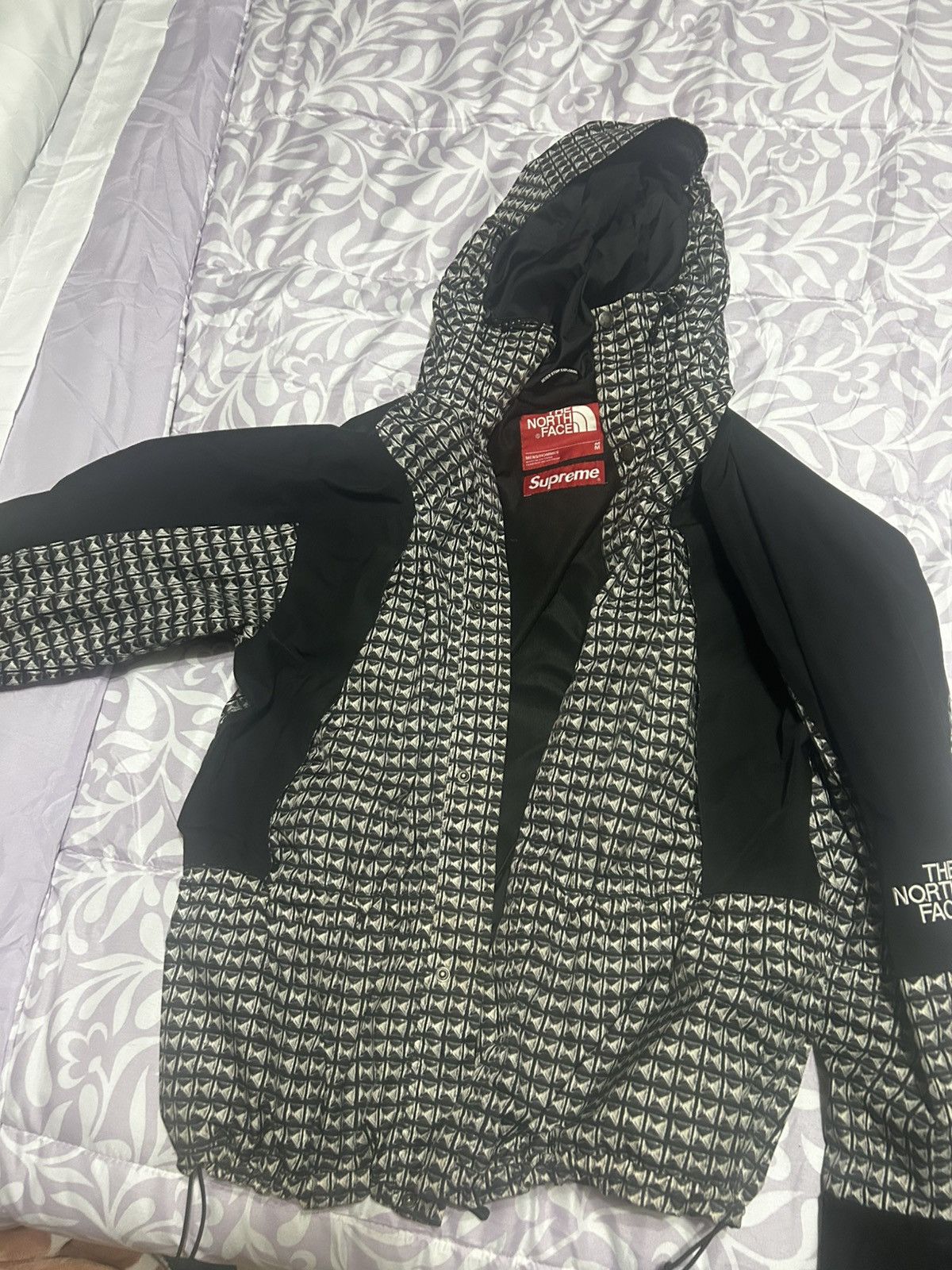 Supreme × The North Face Supreme / The North Face Studded Mountain Light Jacket Size US M / EU 48-50 / 2 - 6 Thumbnail
