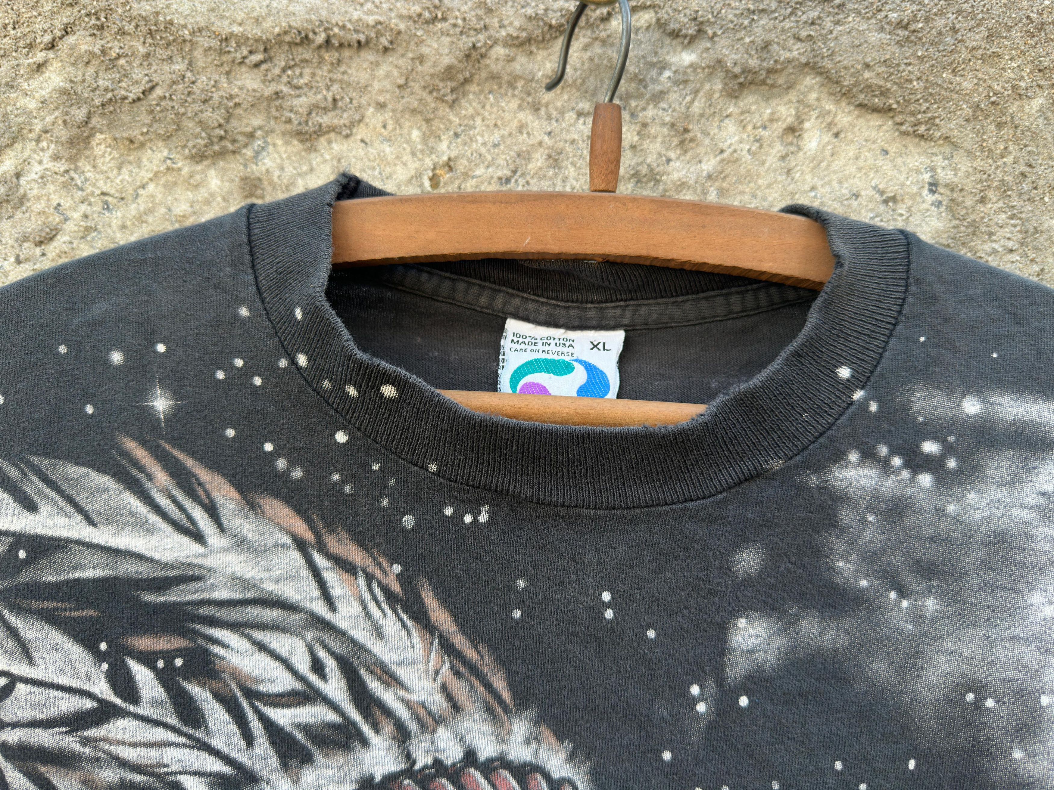 Liquid Blue vintage 1998 Liquid Blue Brian Fox "Indian Bear" AOP T-shirt Size US XL / EU 56 / 4 - 3 Thumbnail