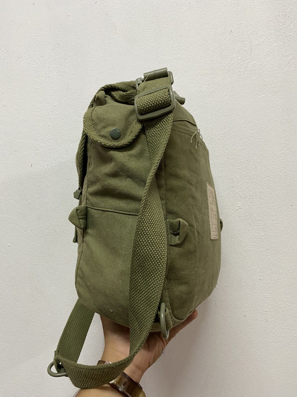 VINTAGE ARMY CROSSBODY BAG