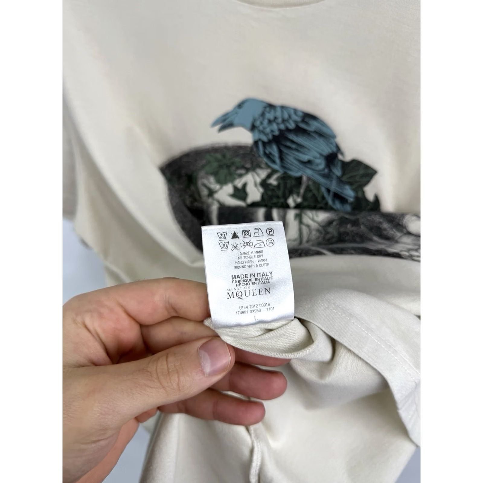 Alexander McQueen Alexander McQueen Skull Crow T-Shirt Made in Italy Beige M/L Men Regular Size T-Shirt skull Italy Beige Mens Size US M / EU 48-50 / 2 - 7 Thumbnail