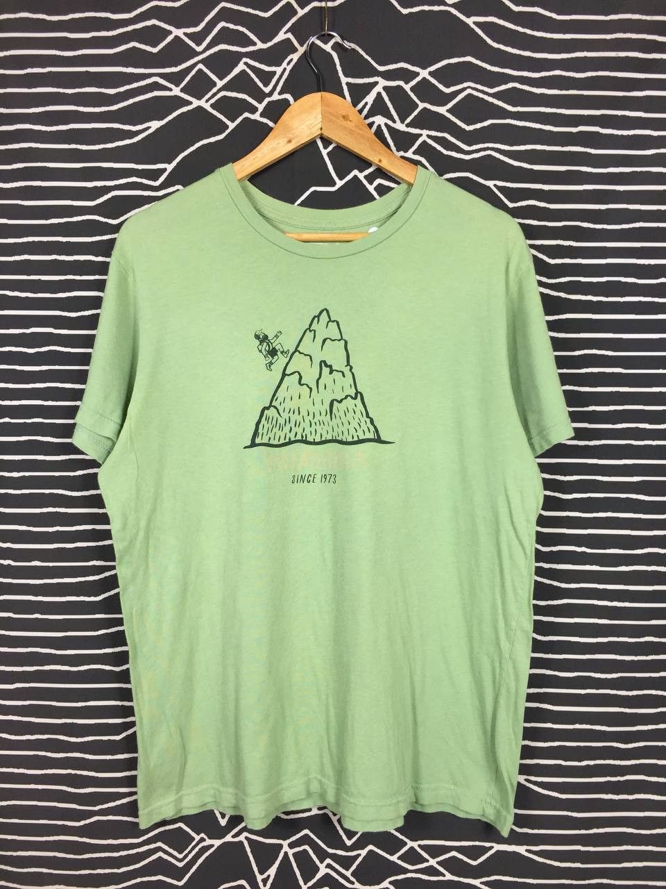 Patagonia × Vintage Patagonia Outdoor Brand Climbing Mountain Slim Fit Tee Size US L / EU 52-54 / 3 - 2 Thumbnail