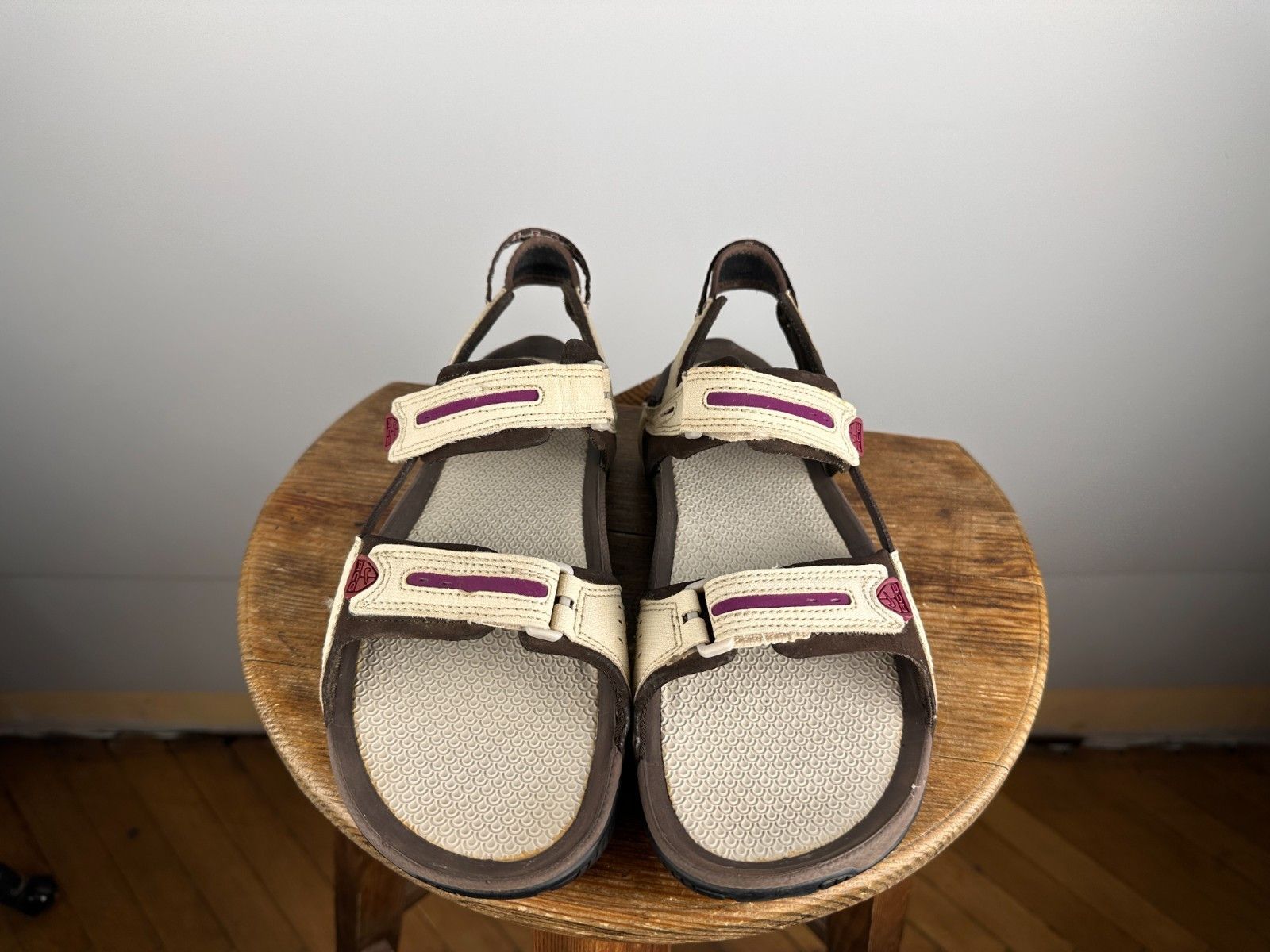 Nike ACG Nike ACG women’s sandals white pink size US9 UK8.5 EUR40.5 Size US 9 / IT 39 - 3 Thumbnail