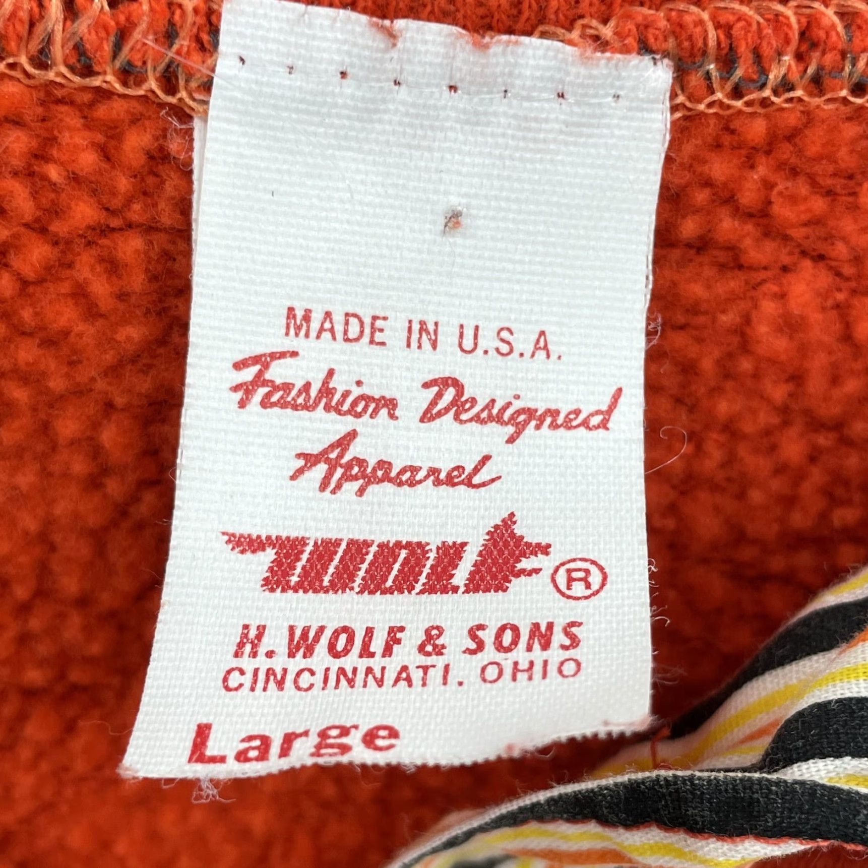 Vintage VINTAGE Wolf & Sons Sweatshirt Large Orange Peter Collar Preppy Travel Academia Mens Size US L / EU 52-54 / 3 - 3 Thumbnail