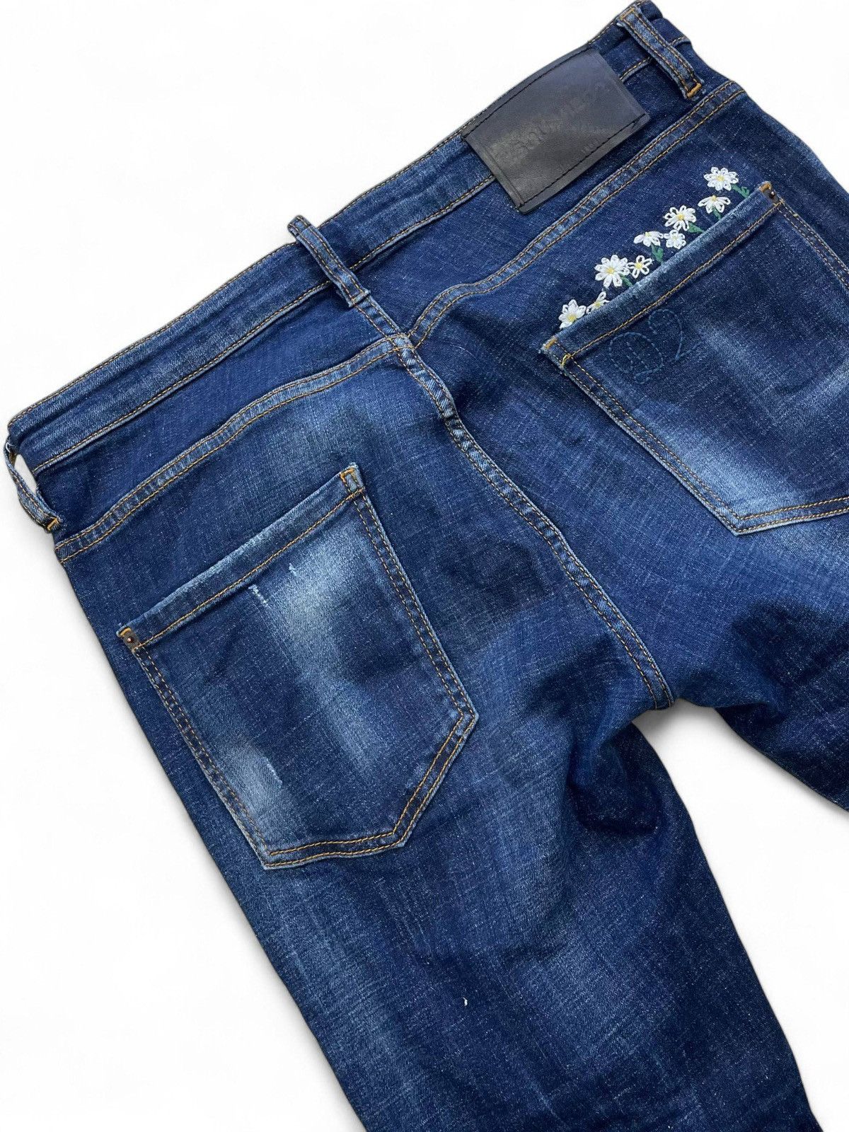 Dsquared2 Dsquared2 distressed blue denim jeans Y2K Italian fit Size US 36 / EU 52 - 9 Thumbnail