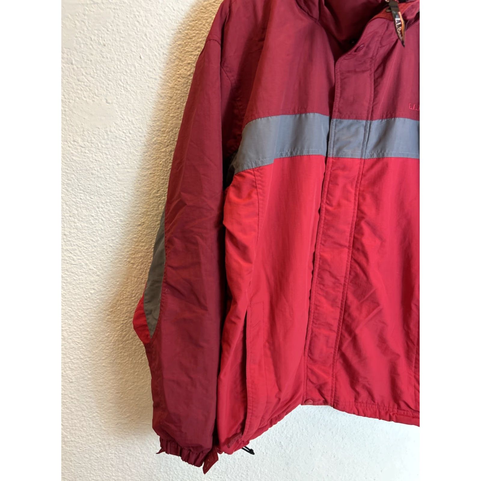 Vintage VINTAGE LL Bean Men’s Size Large Red Full Zip Jacket Hood 90s Outdoor USA Mens Size L Blue Embroidered Logo Zipper Jacket Size US L / EU 52-54 / 3 - 2 Thumbnail