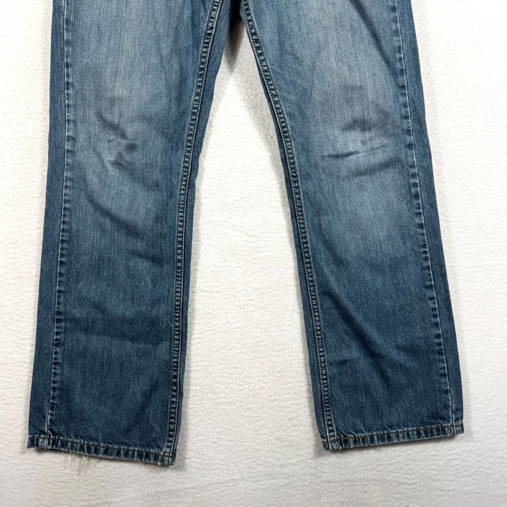 Levi's VINTAGE Levi's 559 Jeans Mens 30x30 Relaxed Straight Denim Blue 5-Pocket Pocketed Distress 559 Model Levi's 500 Series Mens ViNTage Size US 30 / EU 46 - 3 Thumbnail