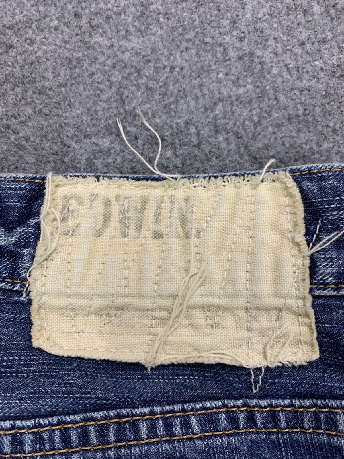 Edwin DISTRESSED EDWIN BORO DESIGN. Size US 30 / EU 46 - 9 Thumbnail