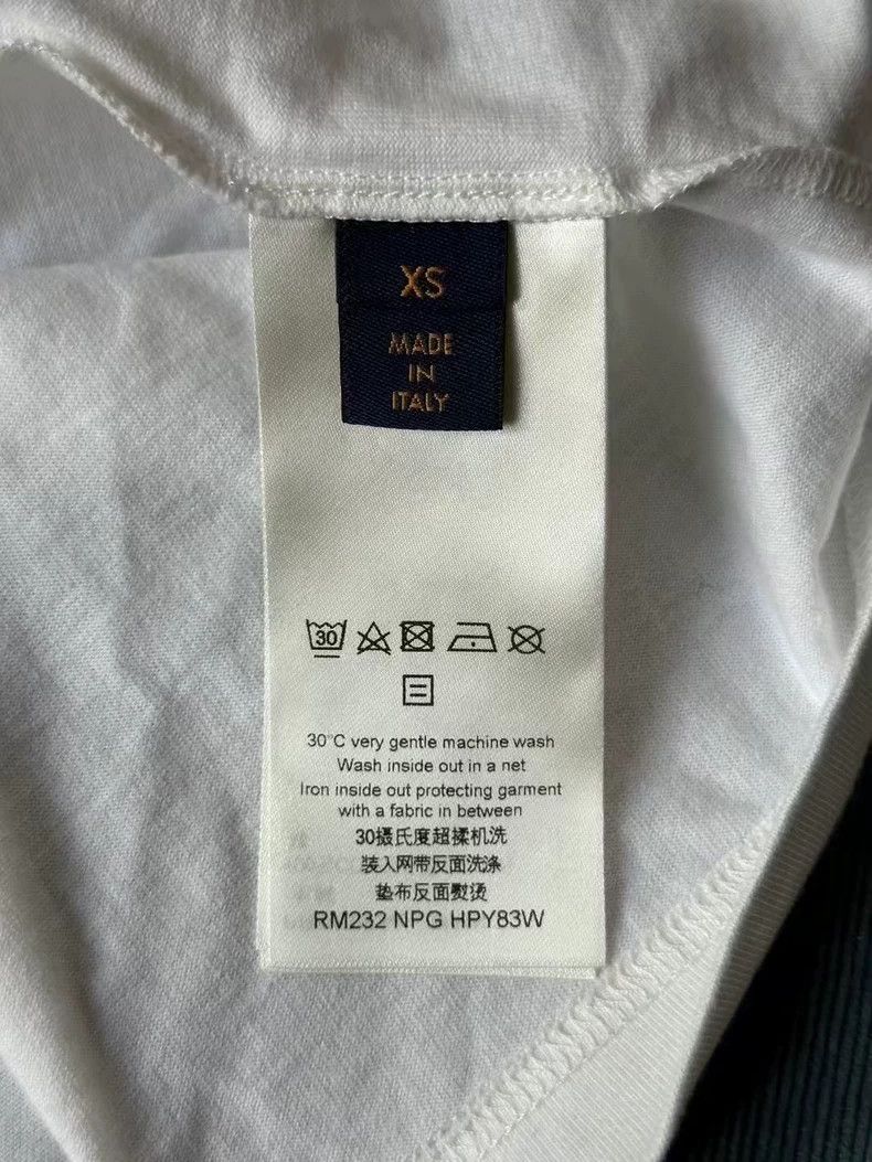 Louis Vuitton Louis Vuitton Peace dove short sleeve Size US XS / EU 42 / 0 - 4 Thumbnail