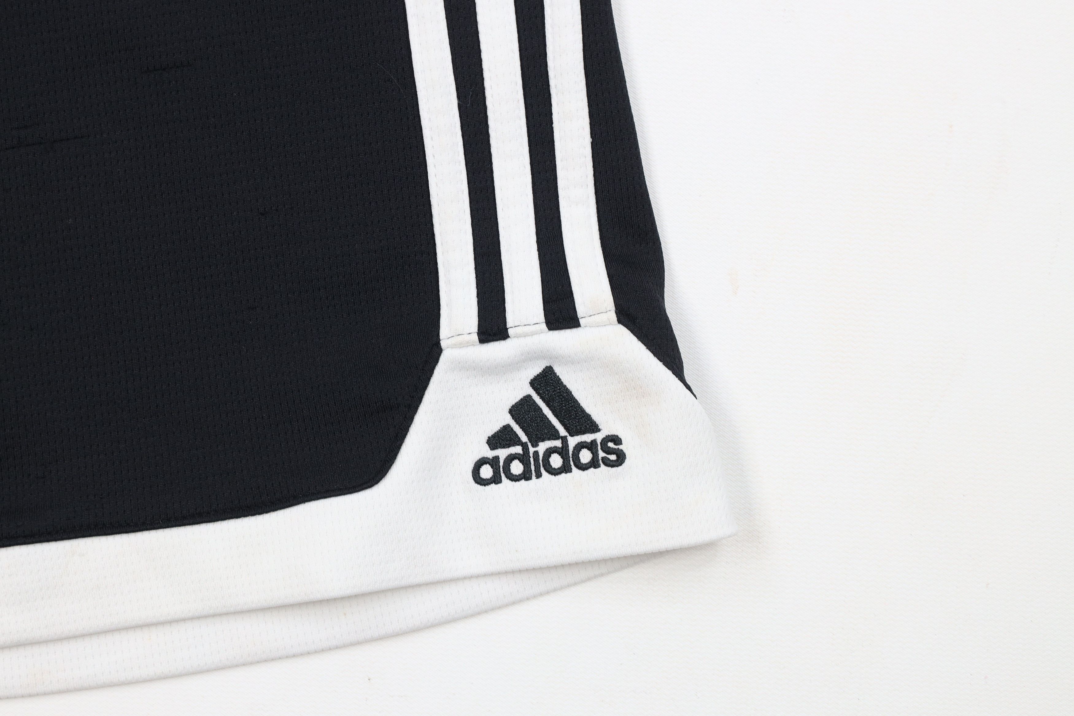 Adidas × Vintage Vintage Adidas Spell Out Running Soccer Shorts Black Size US 30 / EU 46 - 5 Thumbnail